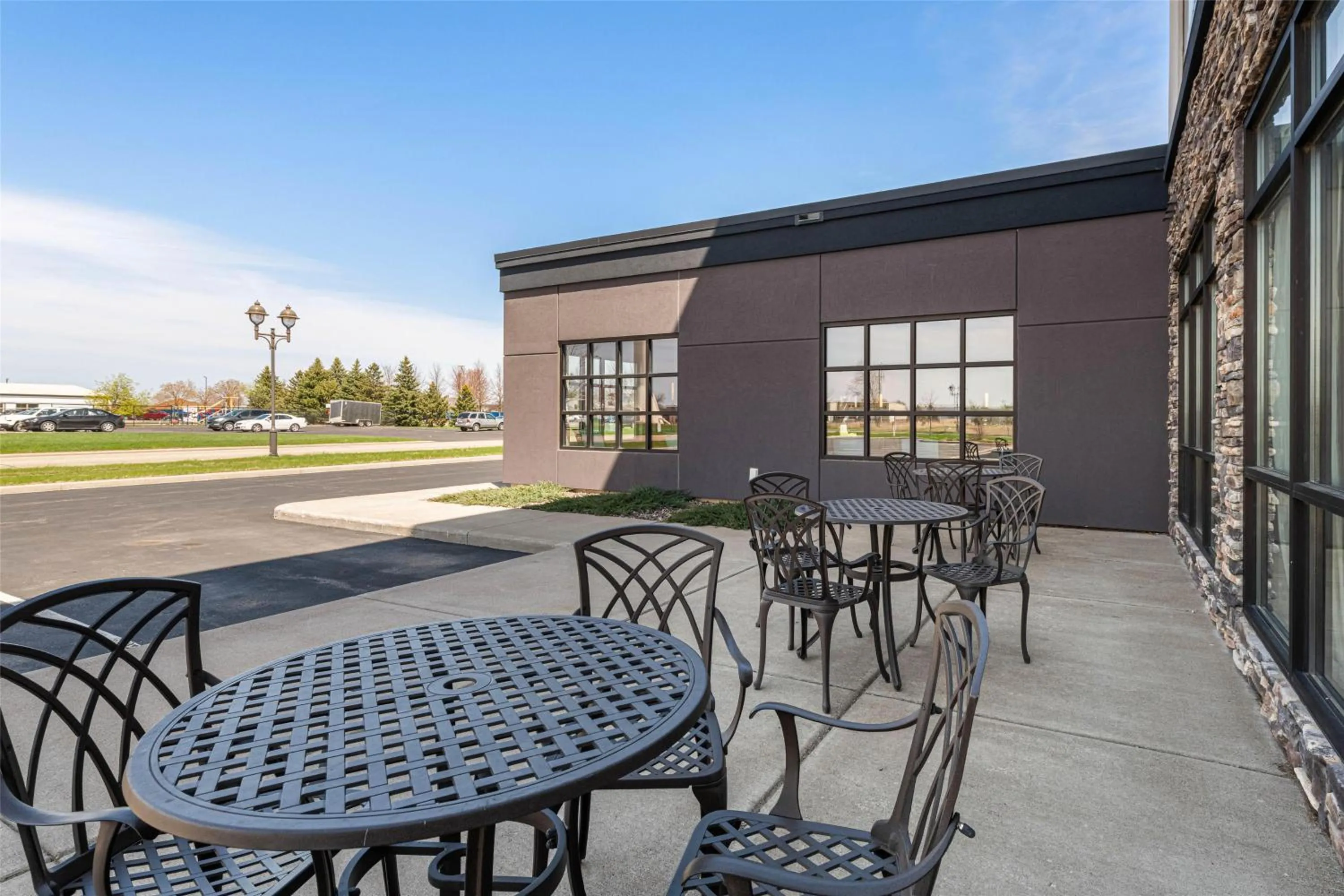 Property building in Best Western Plus New Richmond Inn & Suites