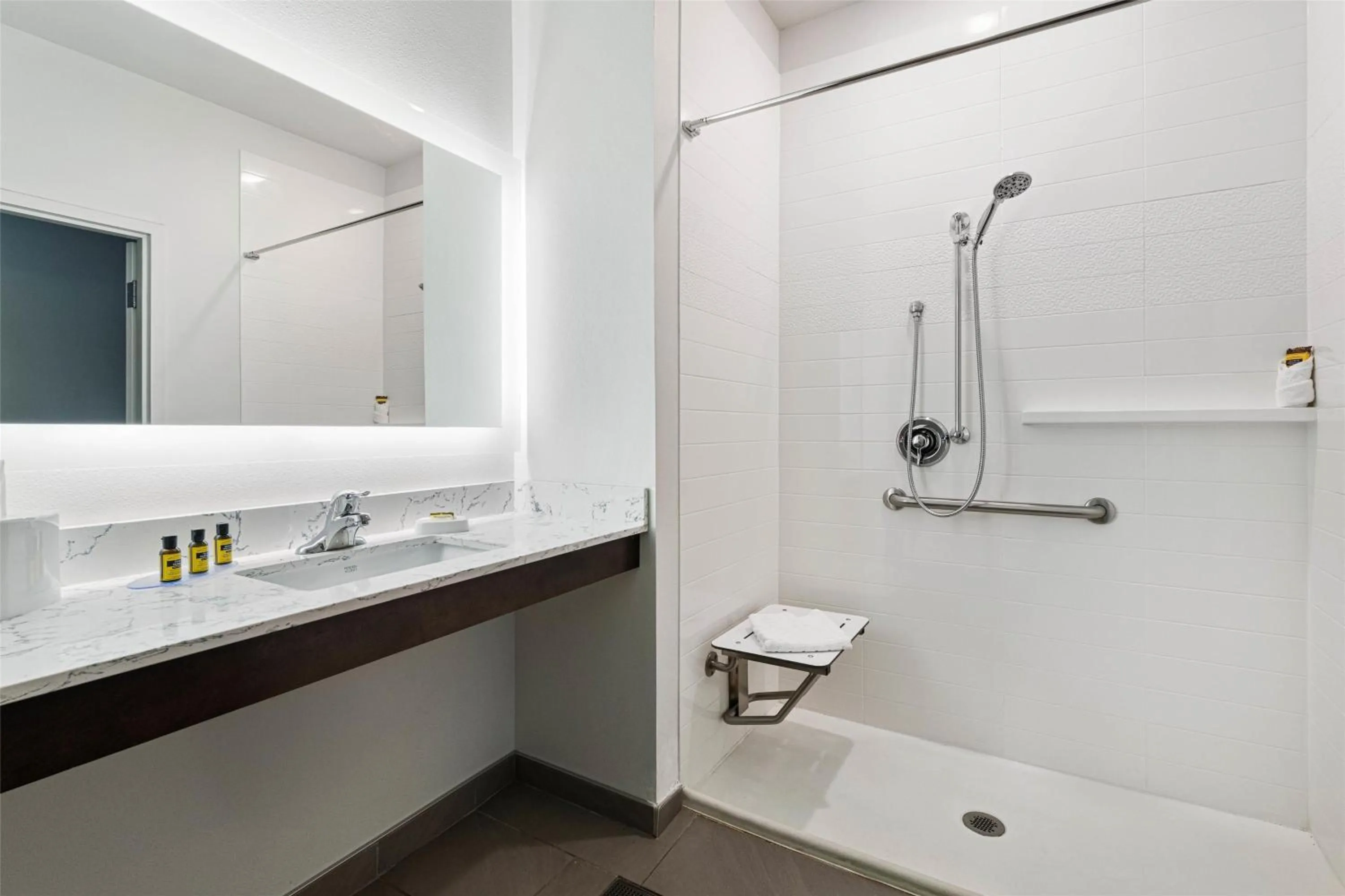 Bathroom in Best Western Plus New Richmond Inn & Suites