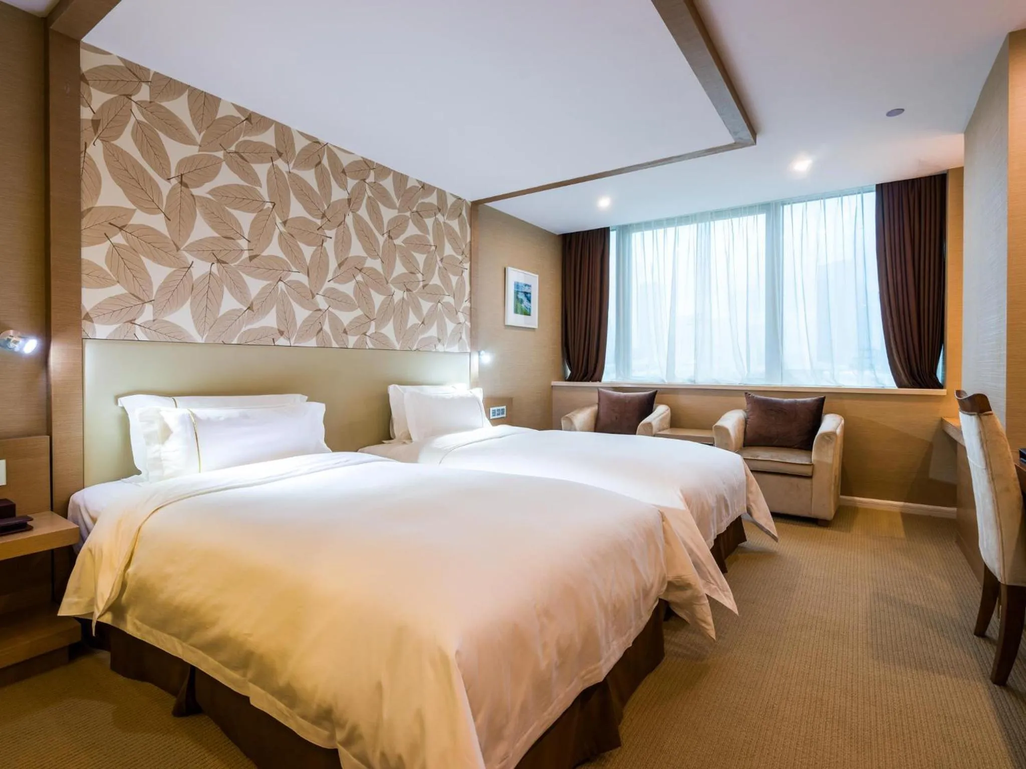 Bedroom, Bed in China Mayors Plaza