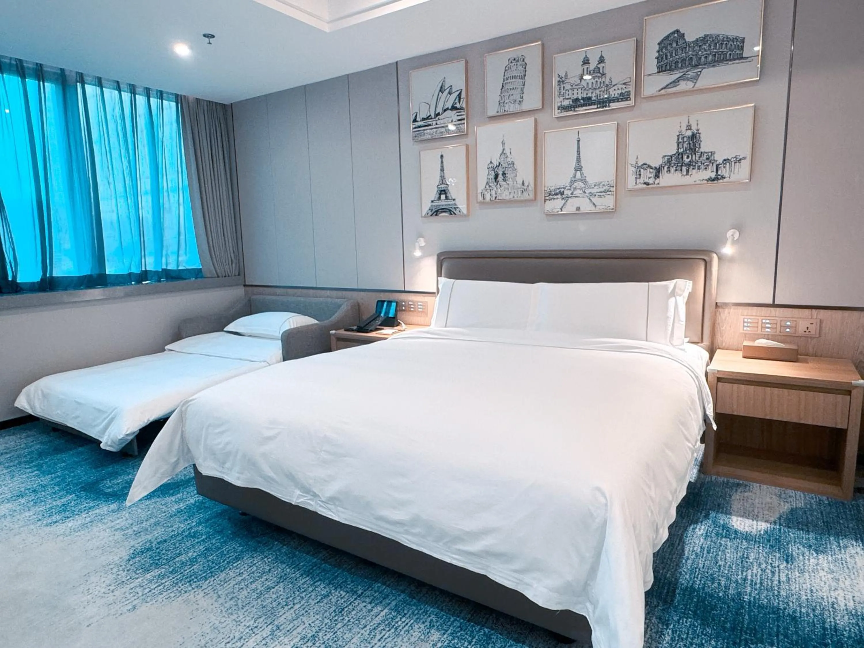 Bed in China Mayors Plaza