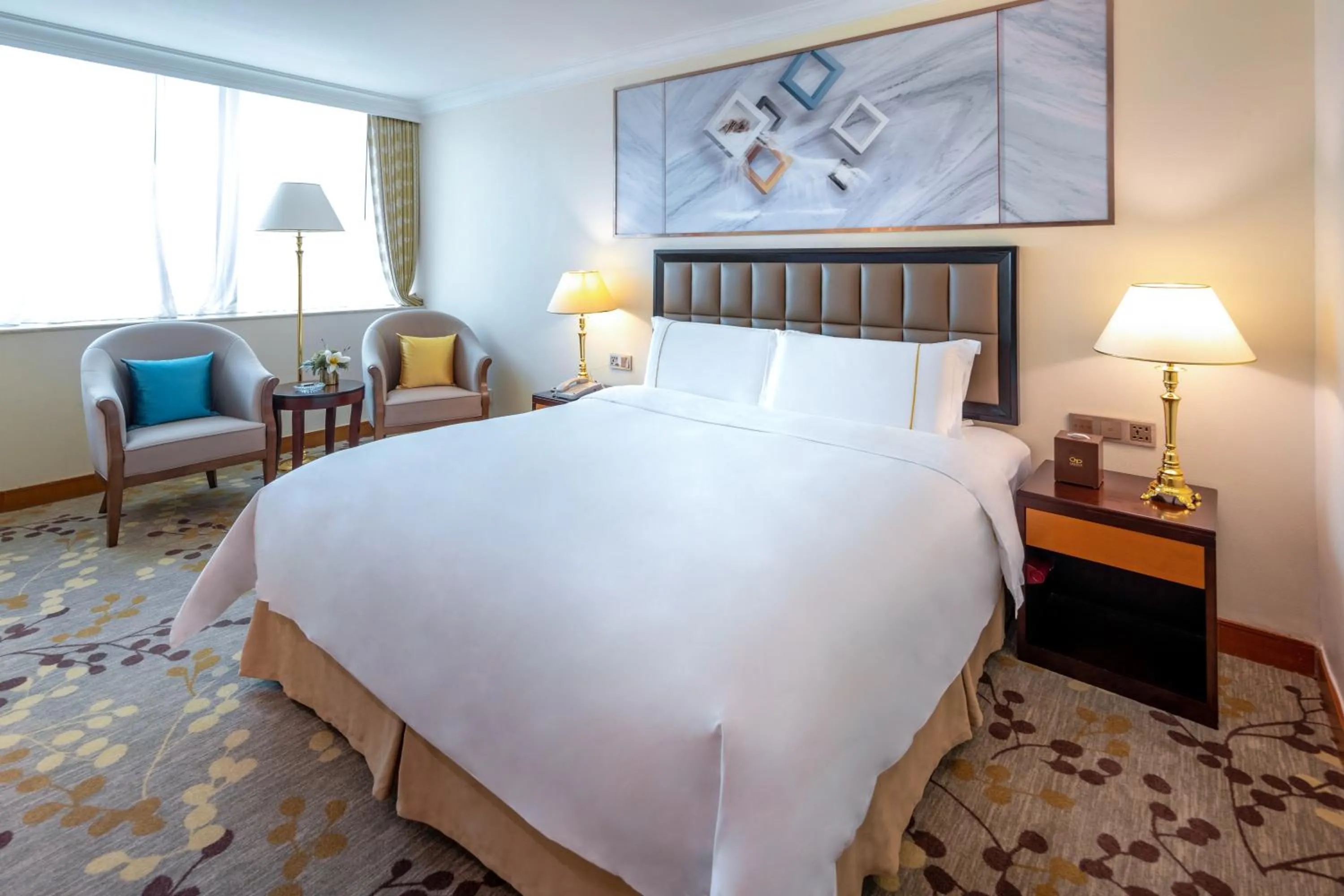 Bed in China Mayors Plaza