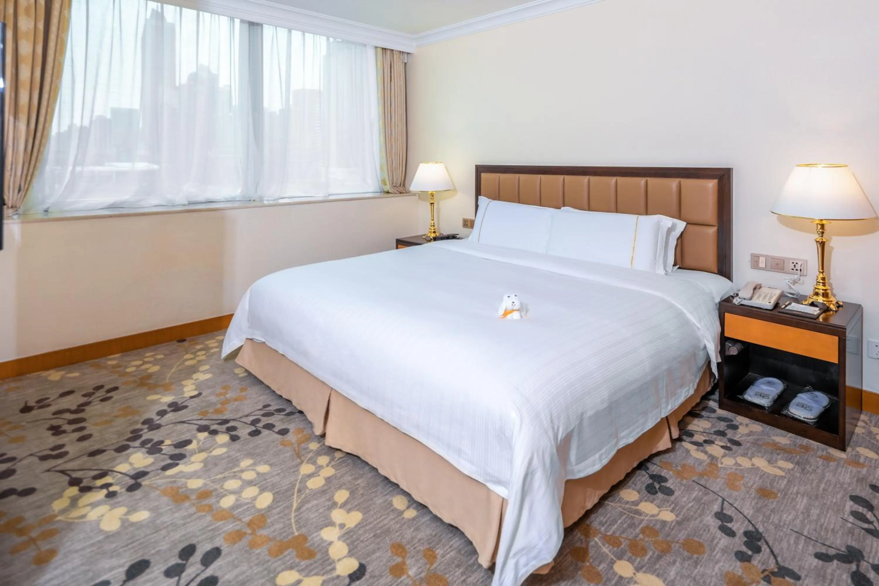 Bedroom, Bed in China Mayors Plaza