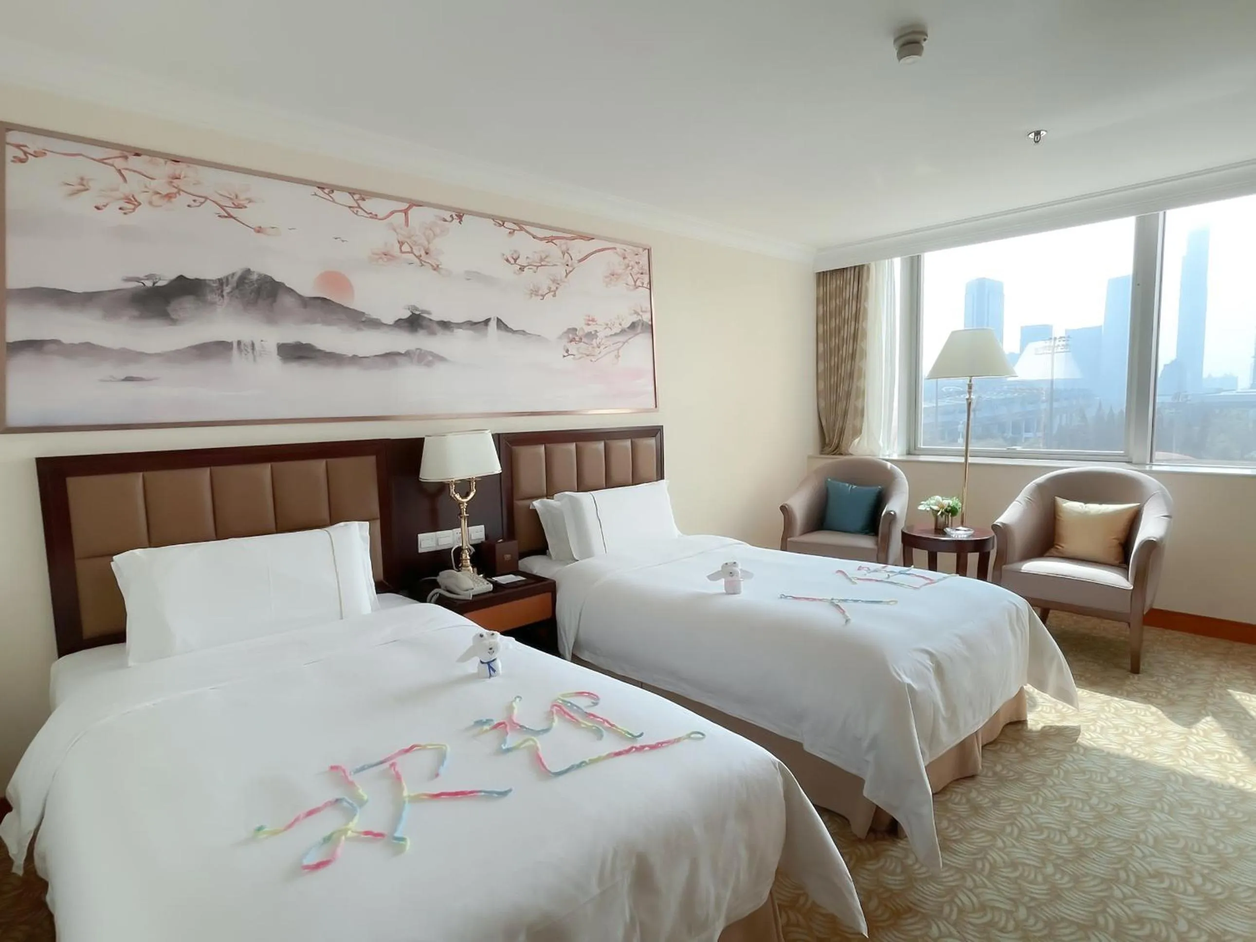 Photo of the whole room, Bed in China Mayors Plaza