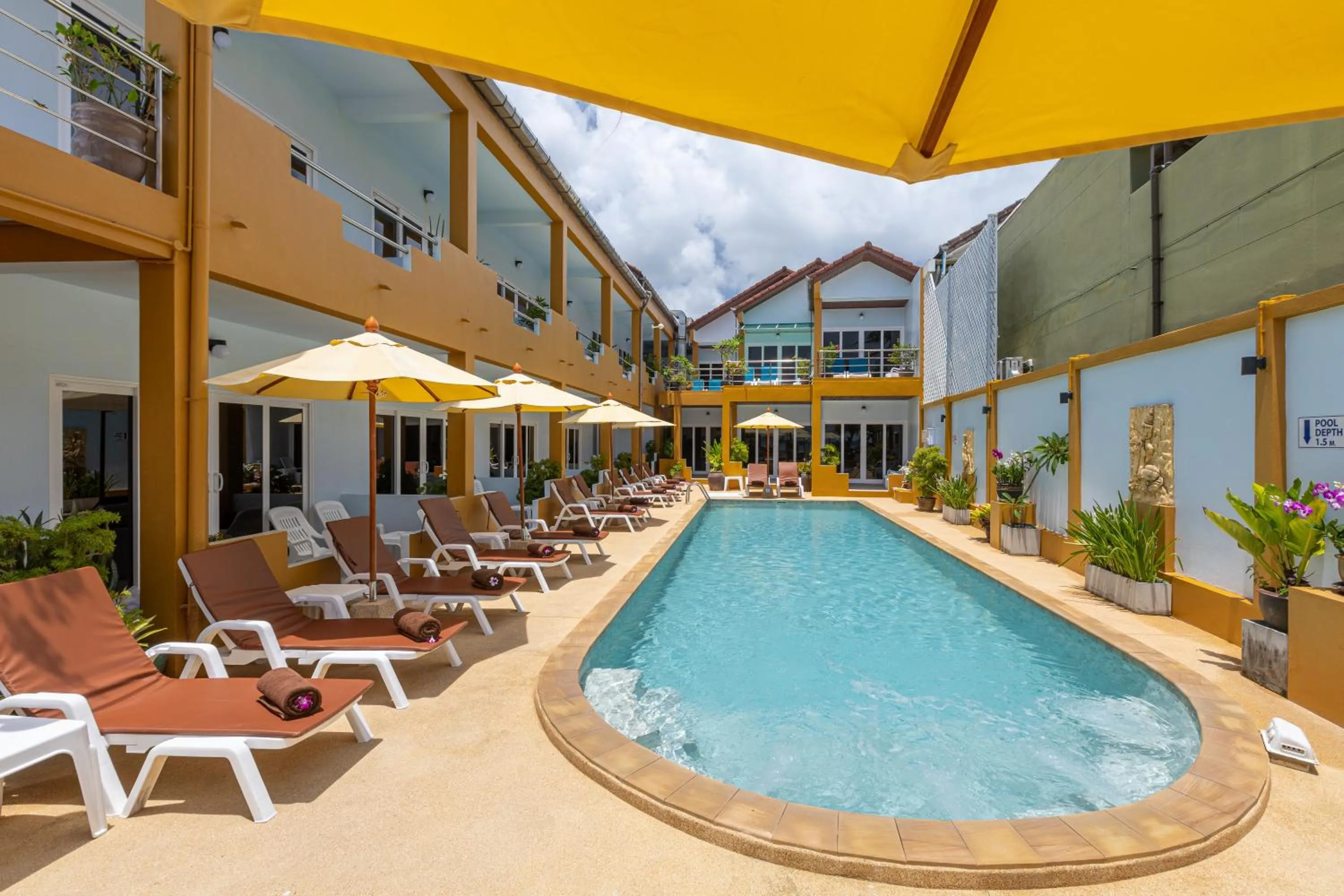 Swimming pool in Kamala Dreams