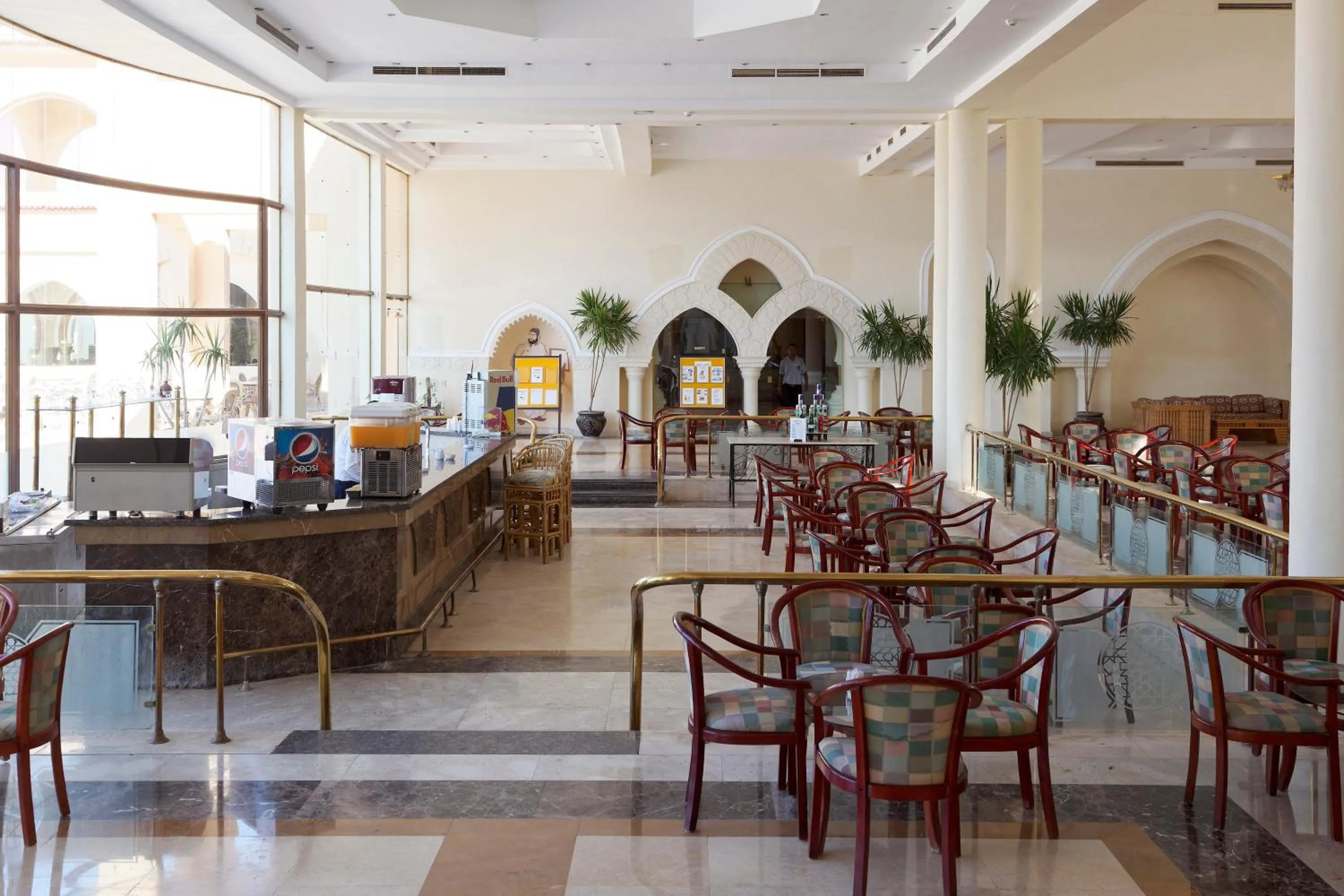 Restaurant/places to eat in Pensee Royal Garden Beach Resort