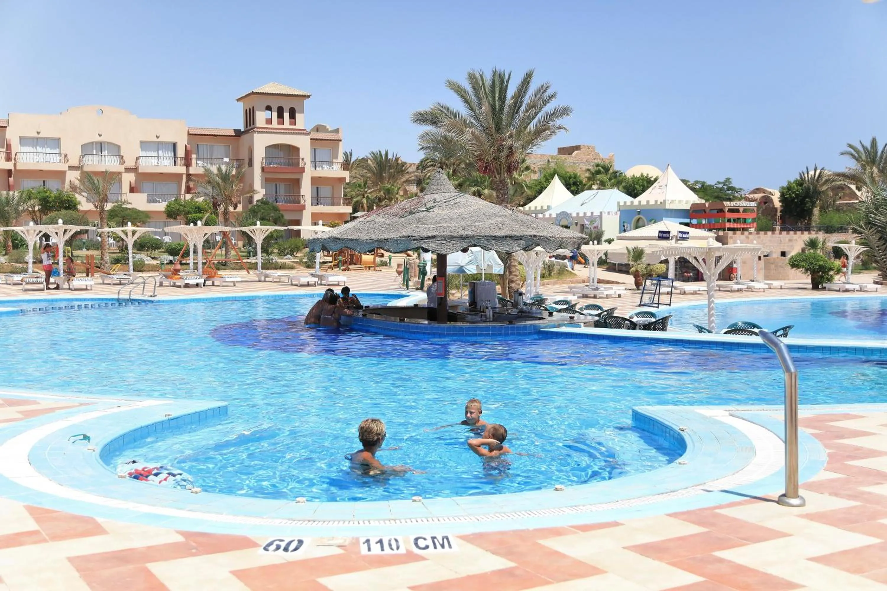 Swimming pool in Pensee Royal Garden Beach Resort