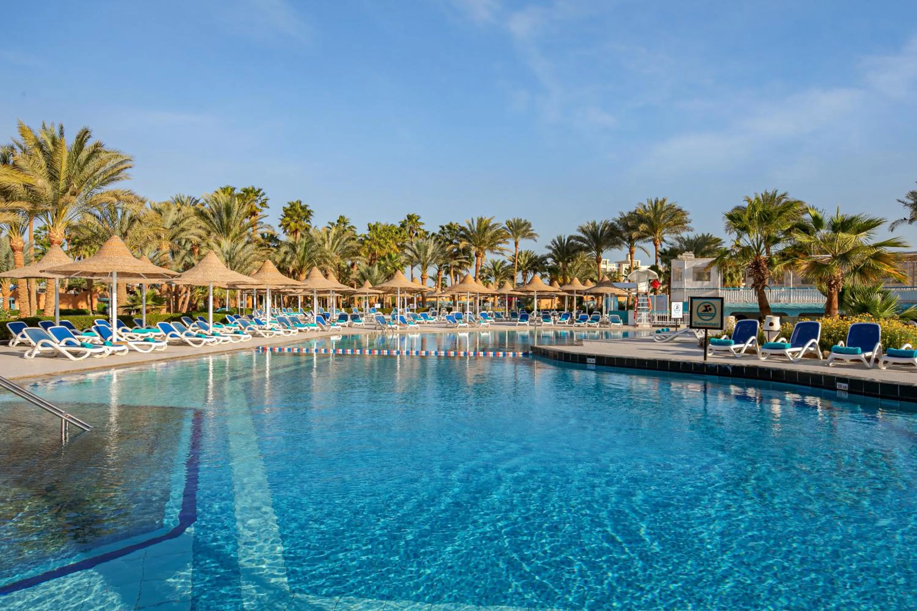 Swimming pool in Giftun Azur Resort