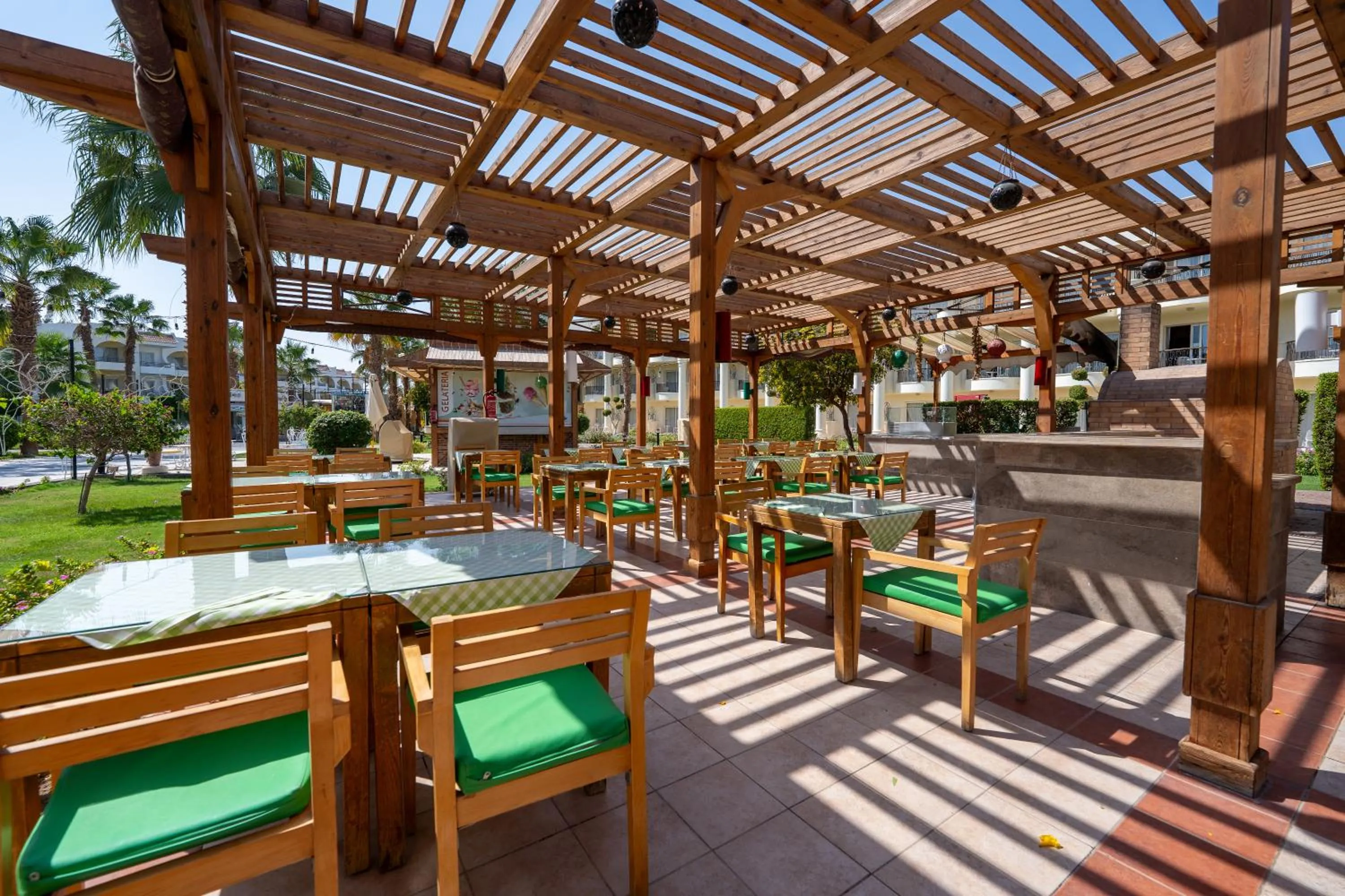 Restaurant/places to eat in JAZ Palmariva Beach