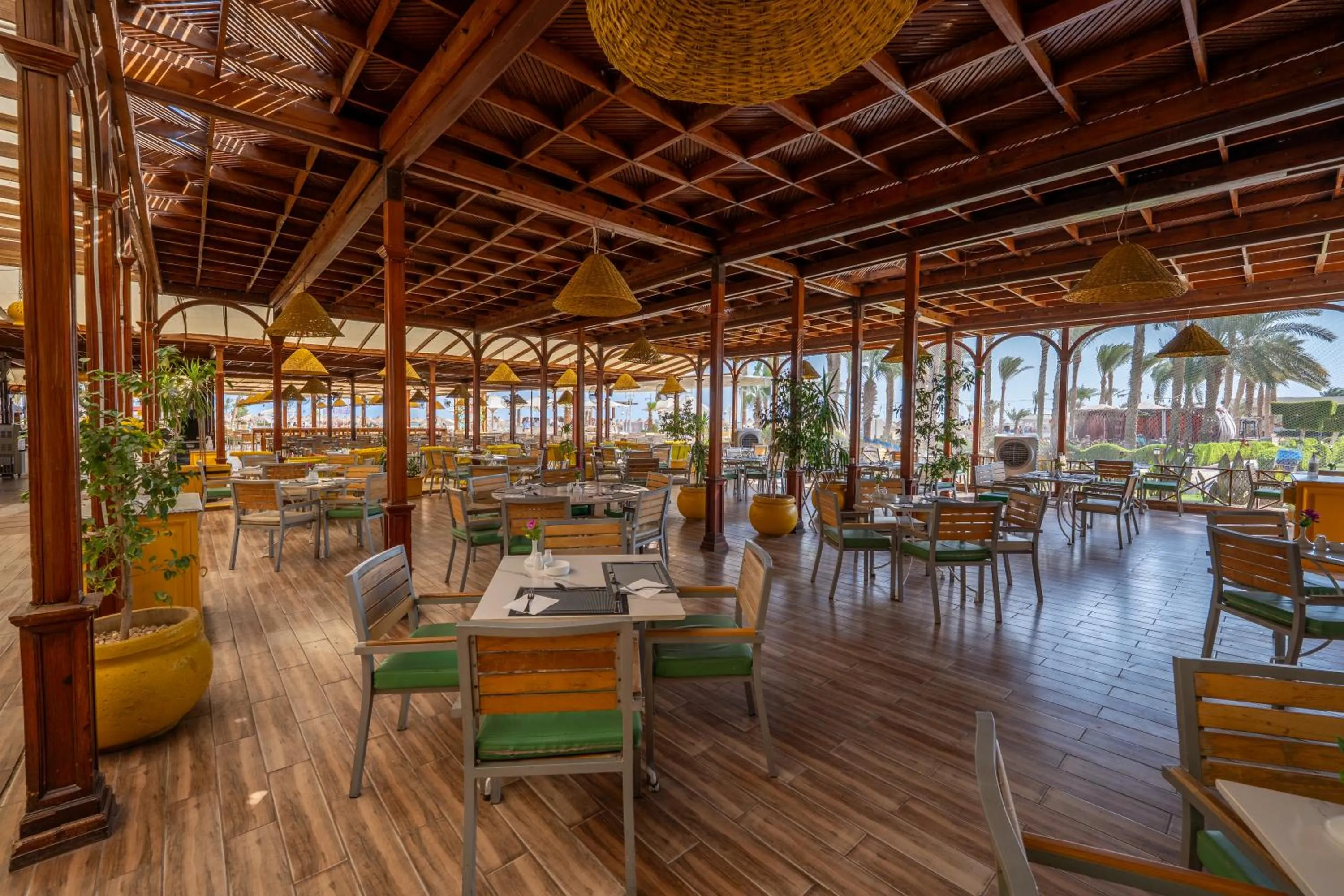 Restaurant/places to eat in JAZ Royal Palmariva