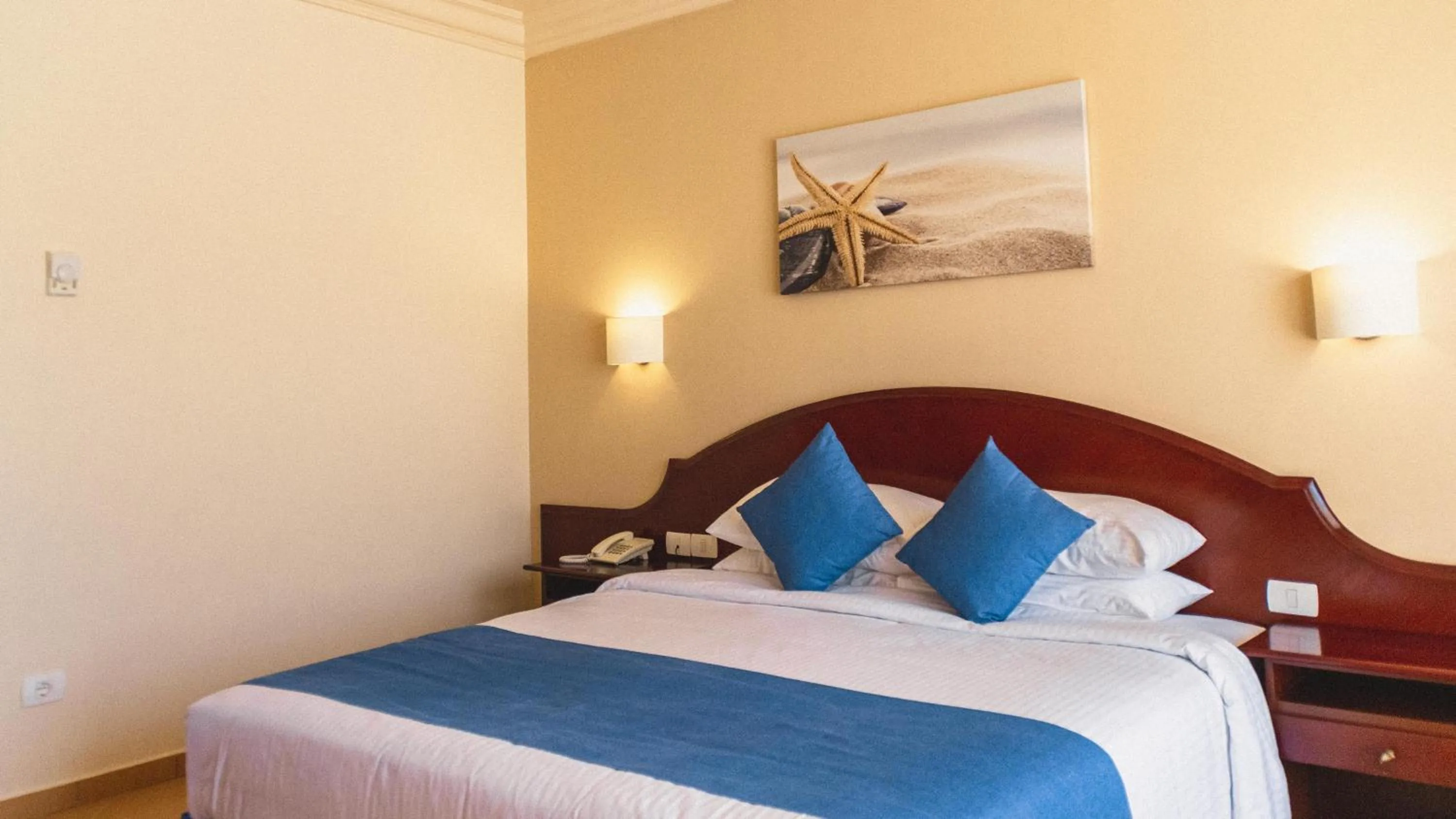 Photo of the whole room, Bed in Labranda Royal Makadi