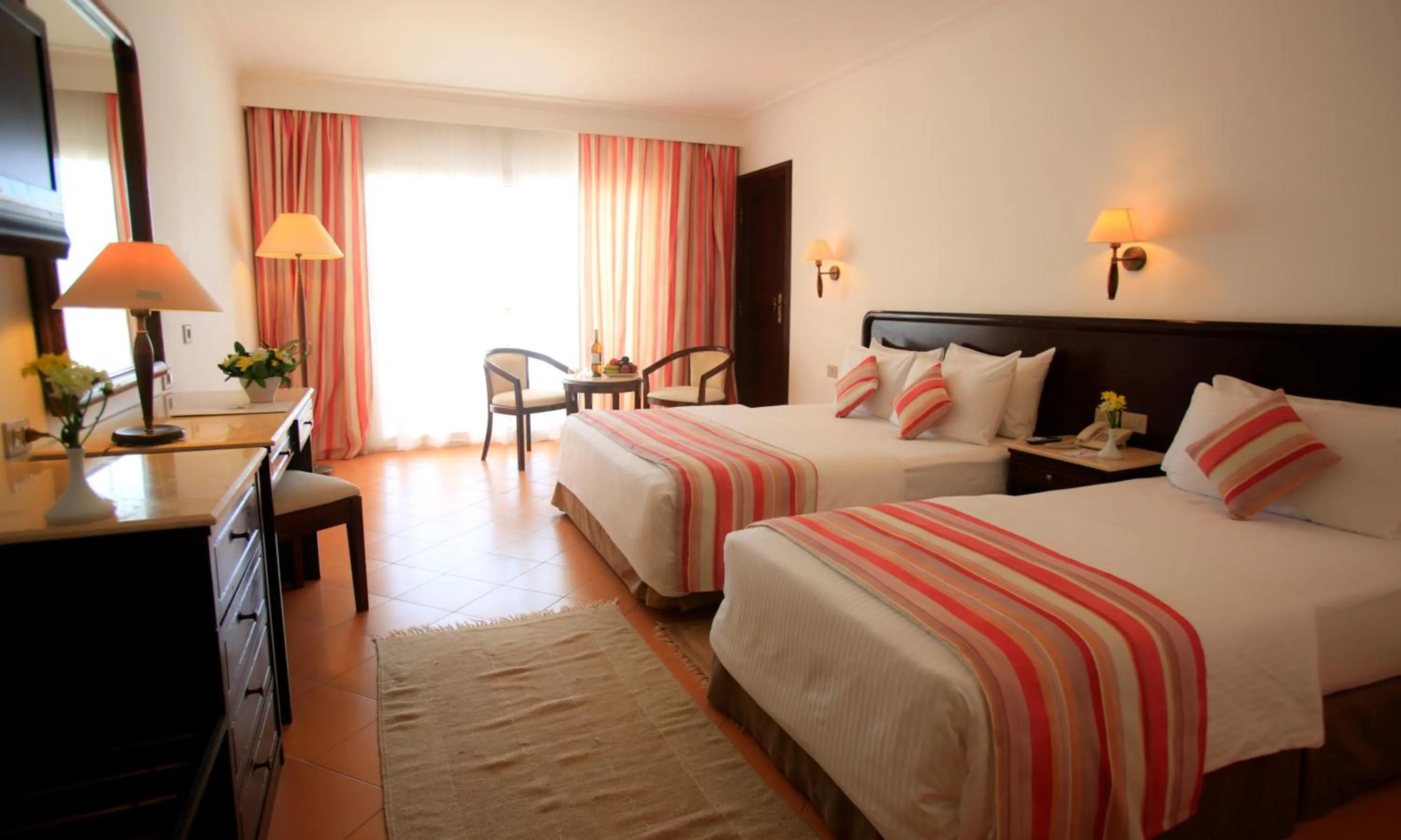 Photo of the whole room, Bed in Labranda Royal Makadi