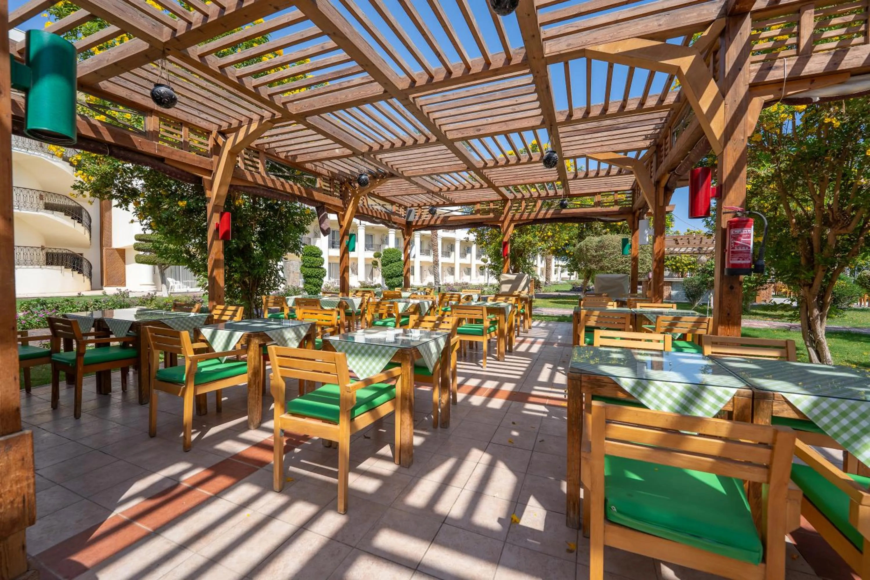 Restaurant/places to eat in JAZ Royal Palmariva