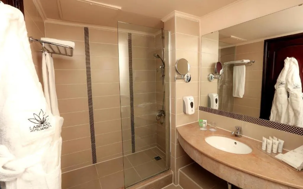 Bathroom in Labranda Royal Makadi