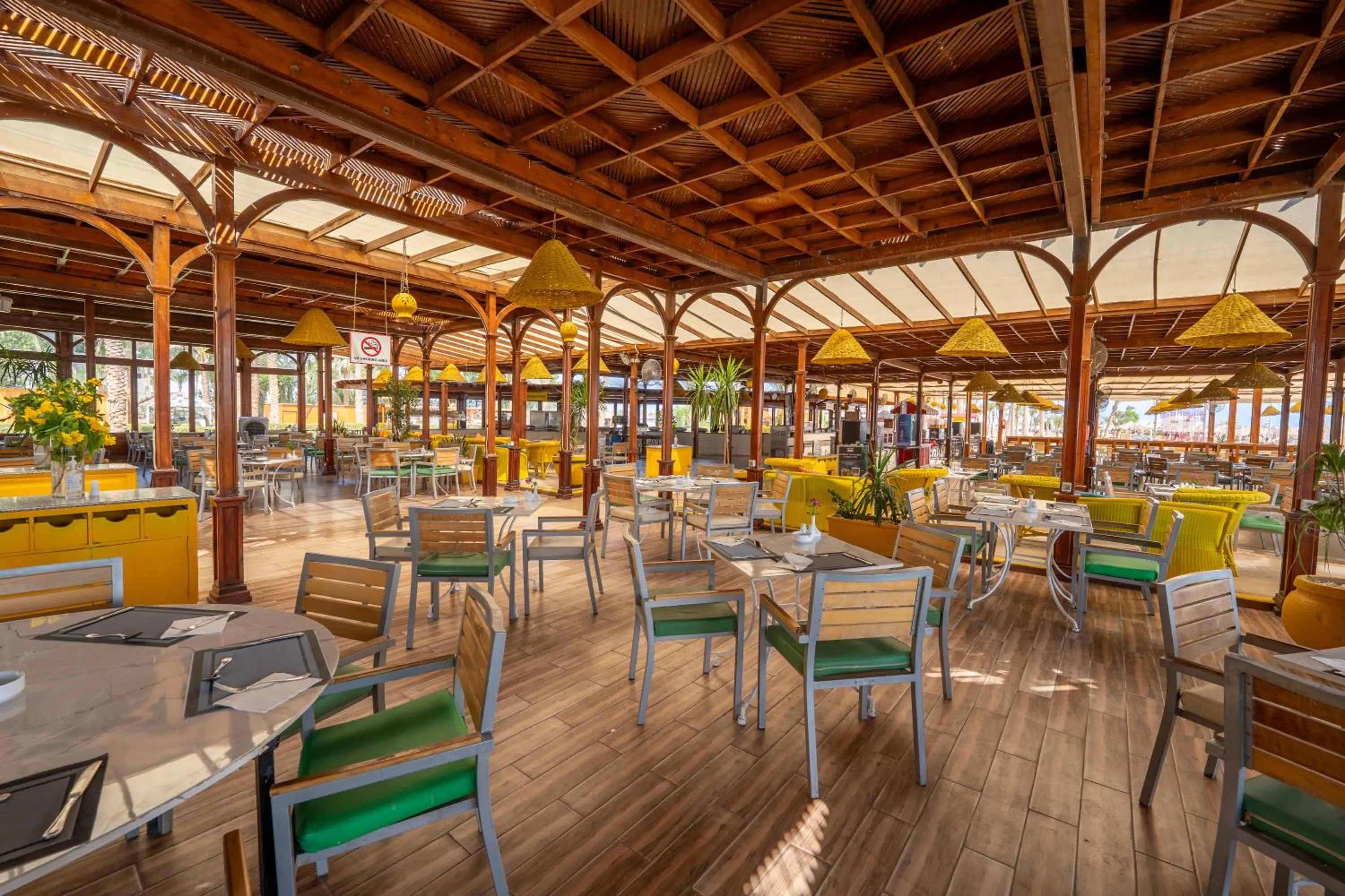 Restaurant/places to eat in JAZ Royal Palmariva