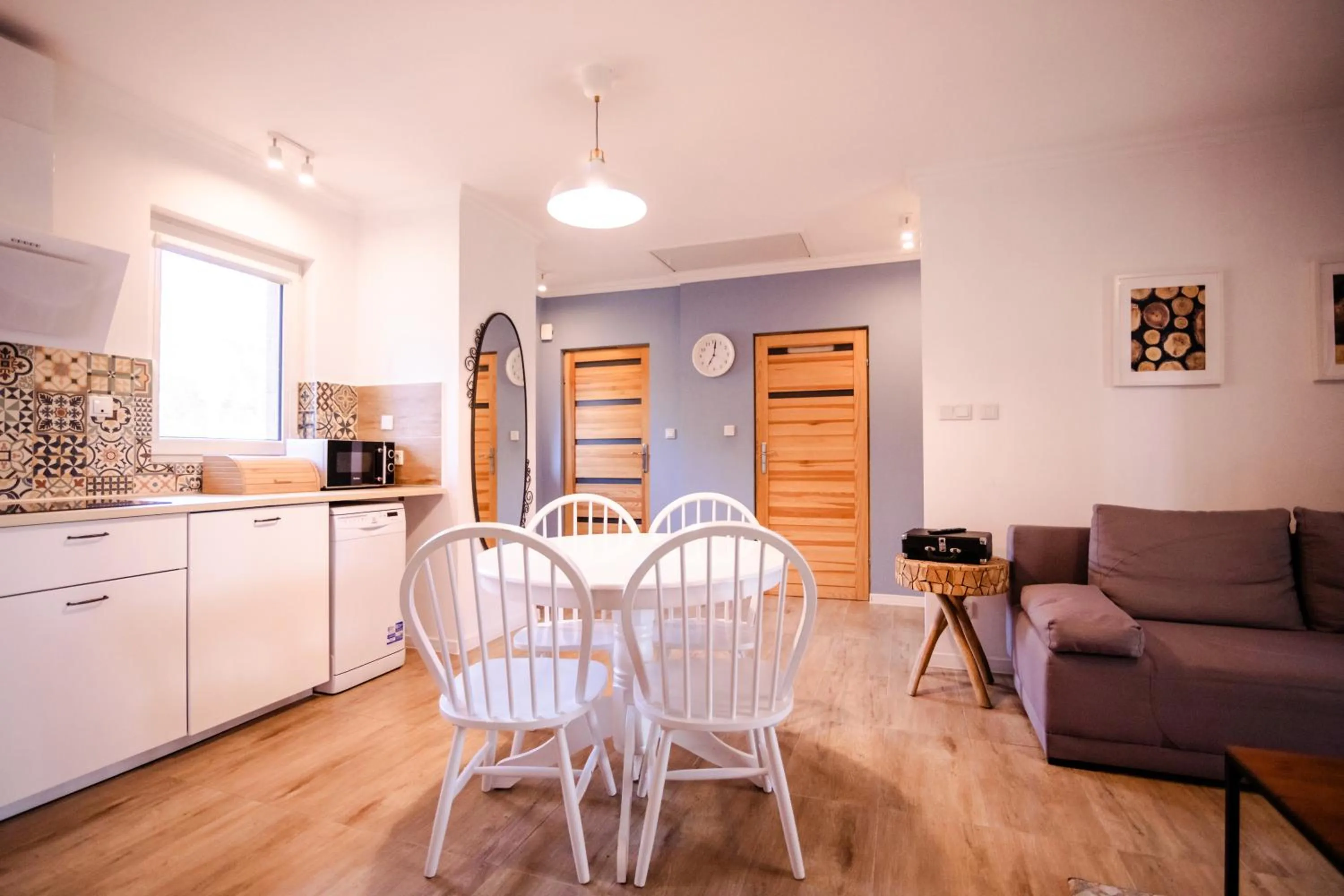 Kitchen or kitchenette in Zacisze,pl Domki Premium i Bungalowy Deluxe nad Jeziorem Łagowskim