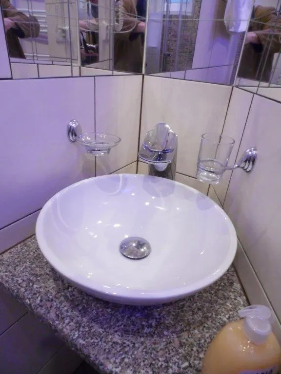 English Romance University