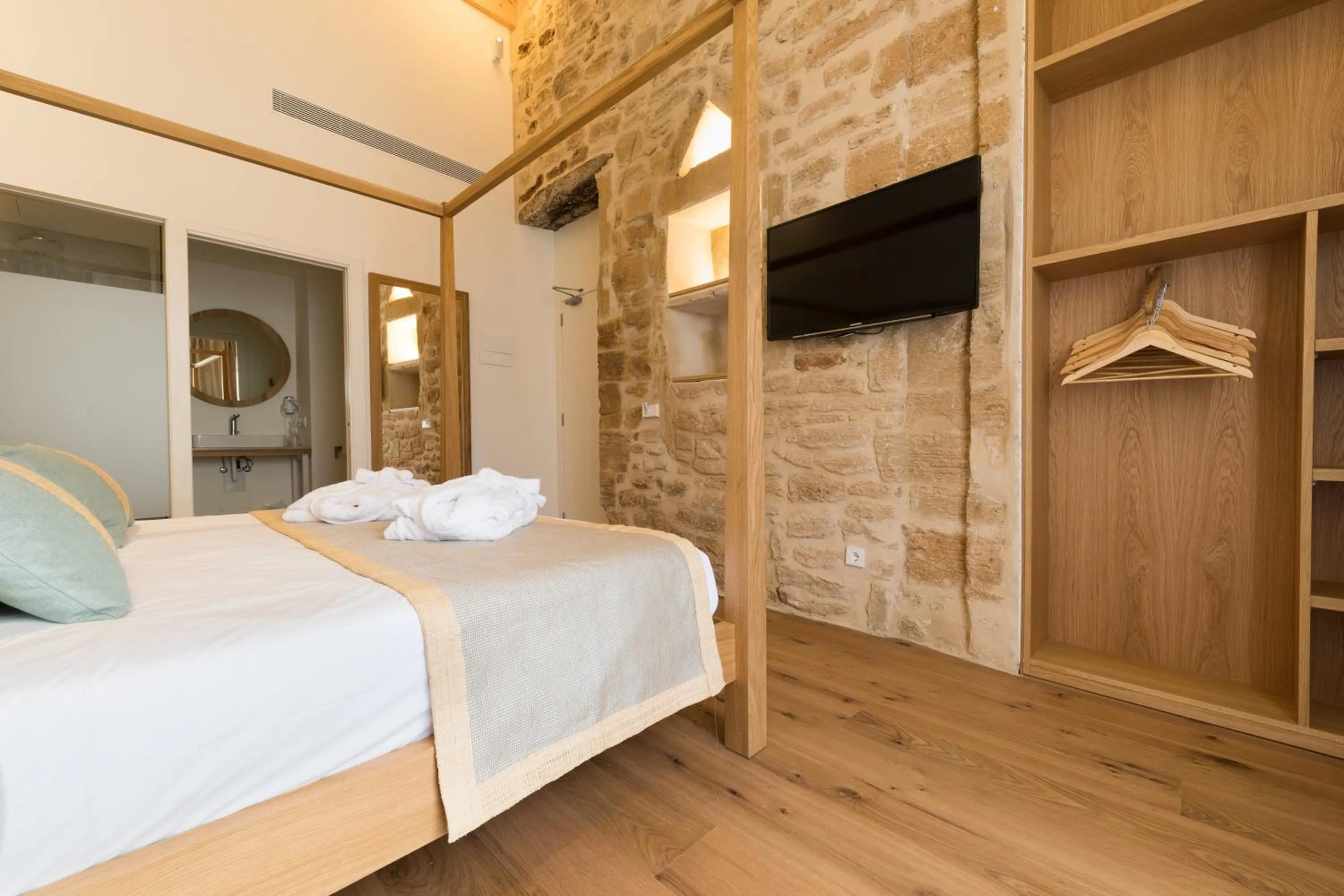 Photo of the whole room, Bed in Forum Boutique Hotel & Spa - Adults Only