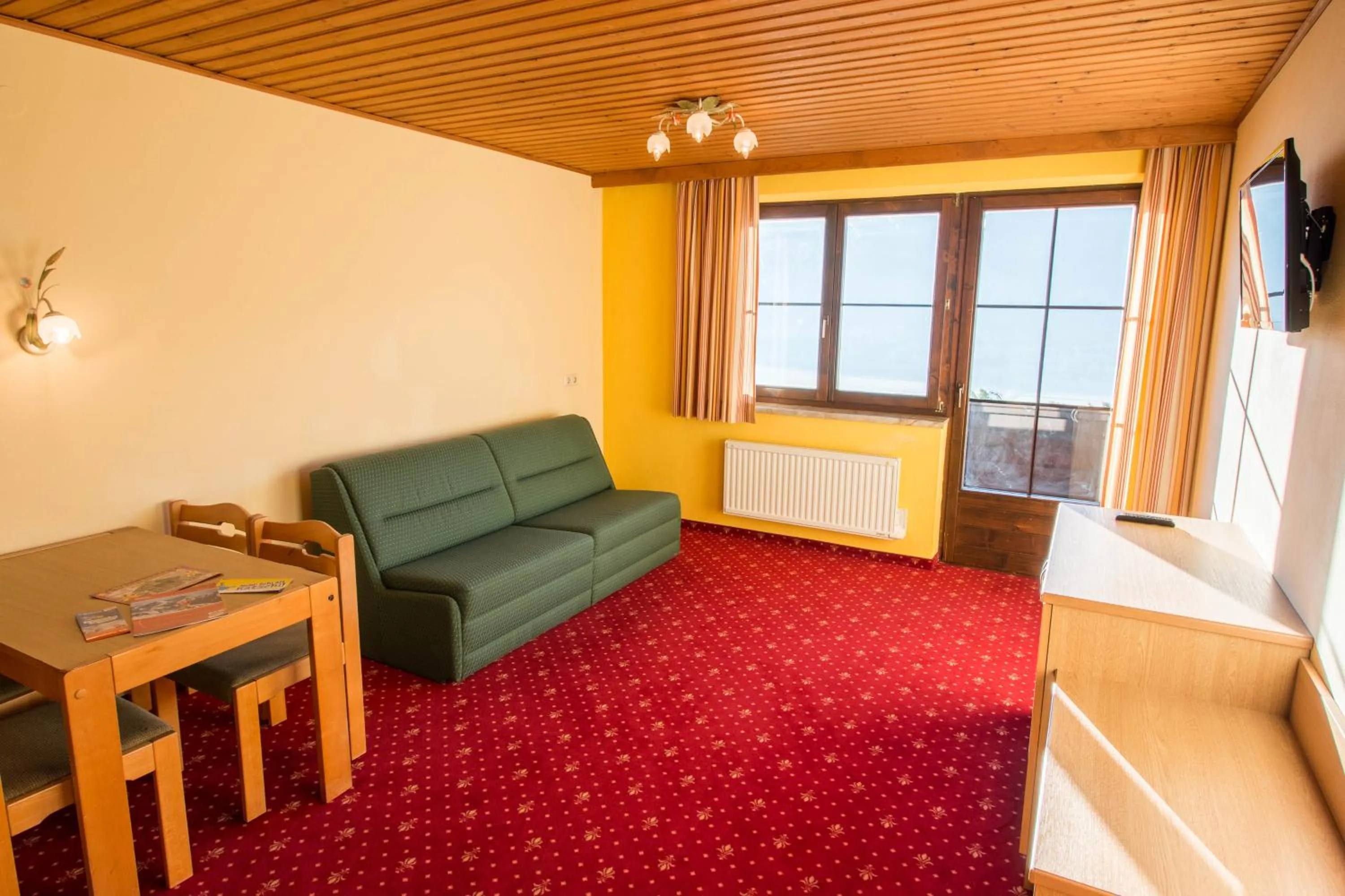 Seating area in Hotel Weissenstein