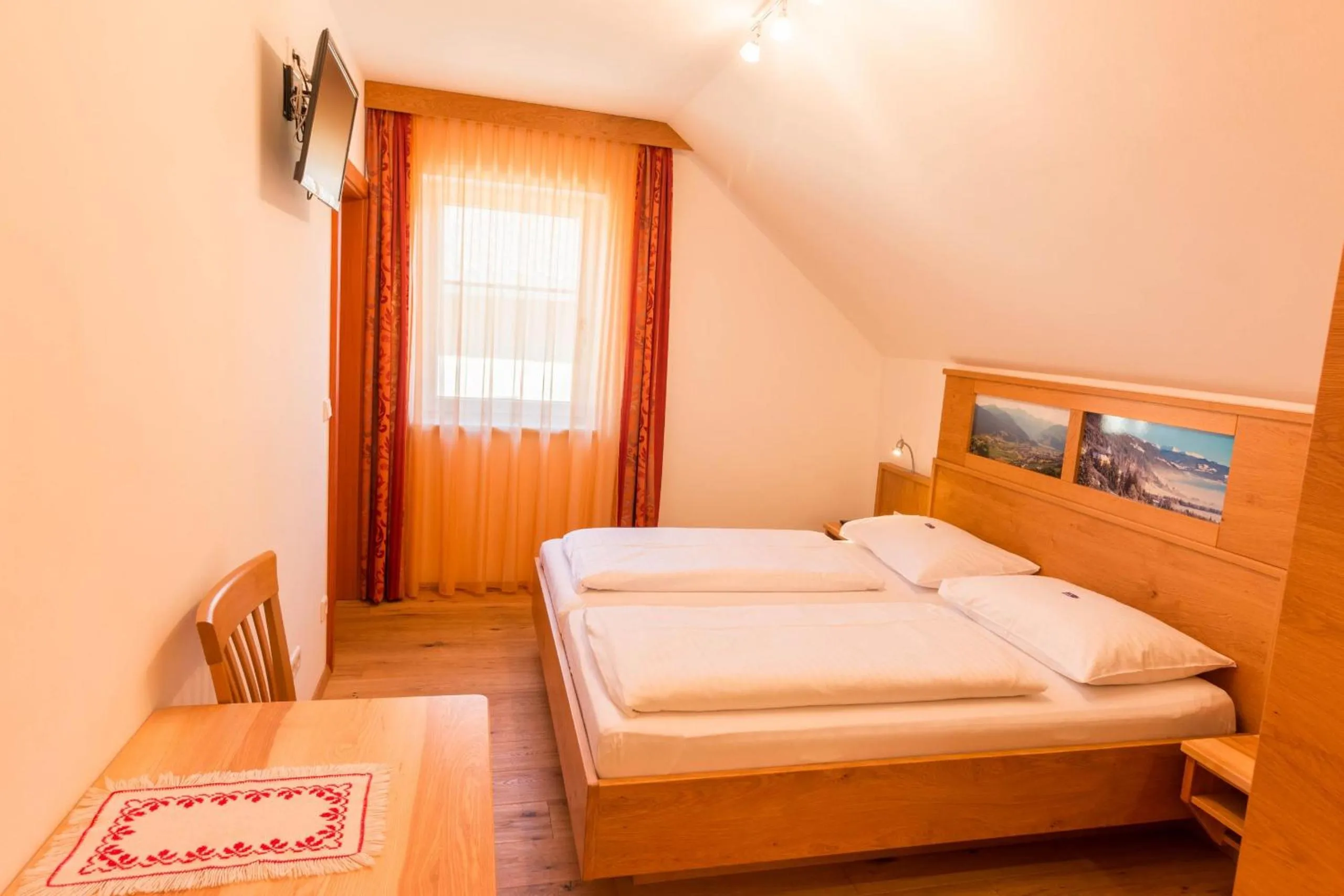 Bed in Hotel Weissenstein