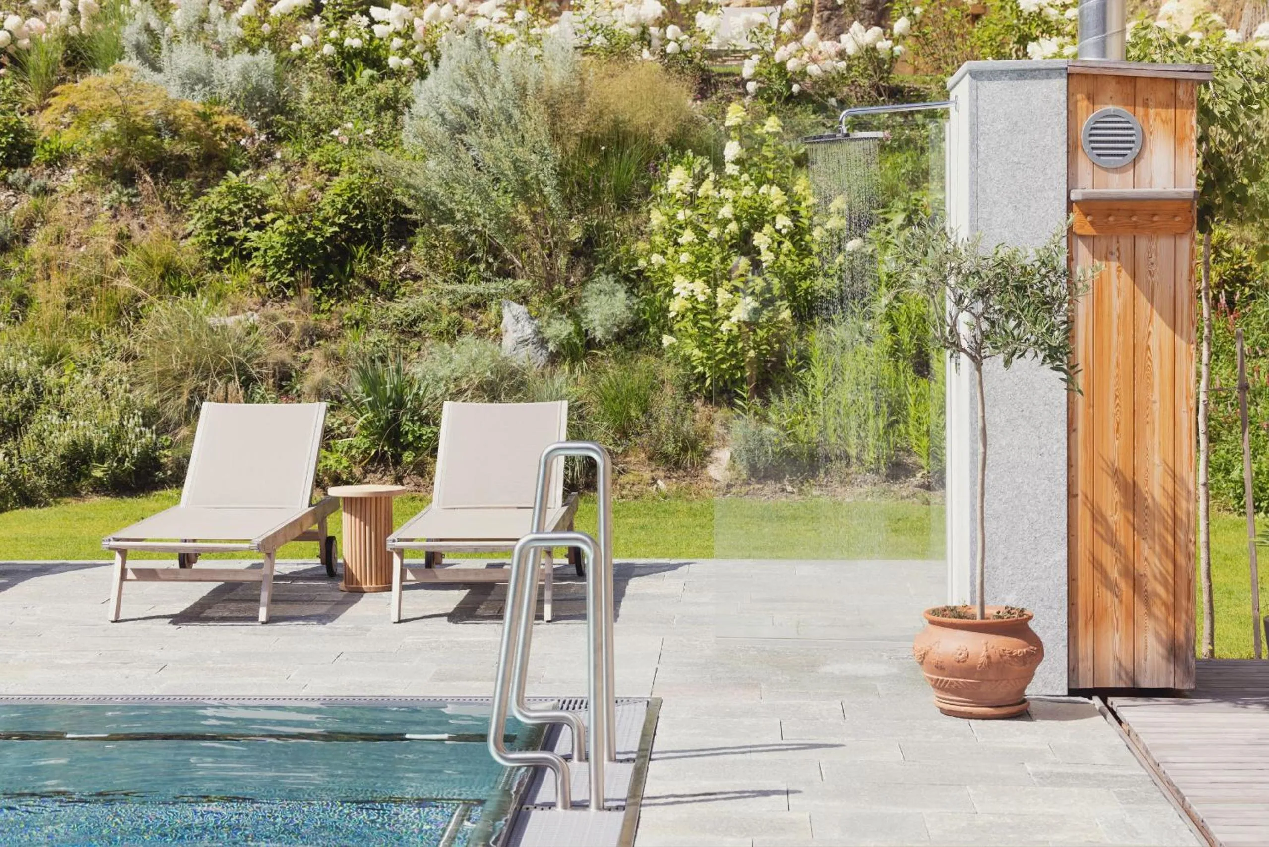 Swimming pool in Hotel Weissenstein