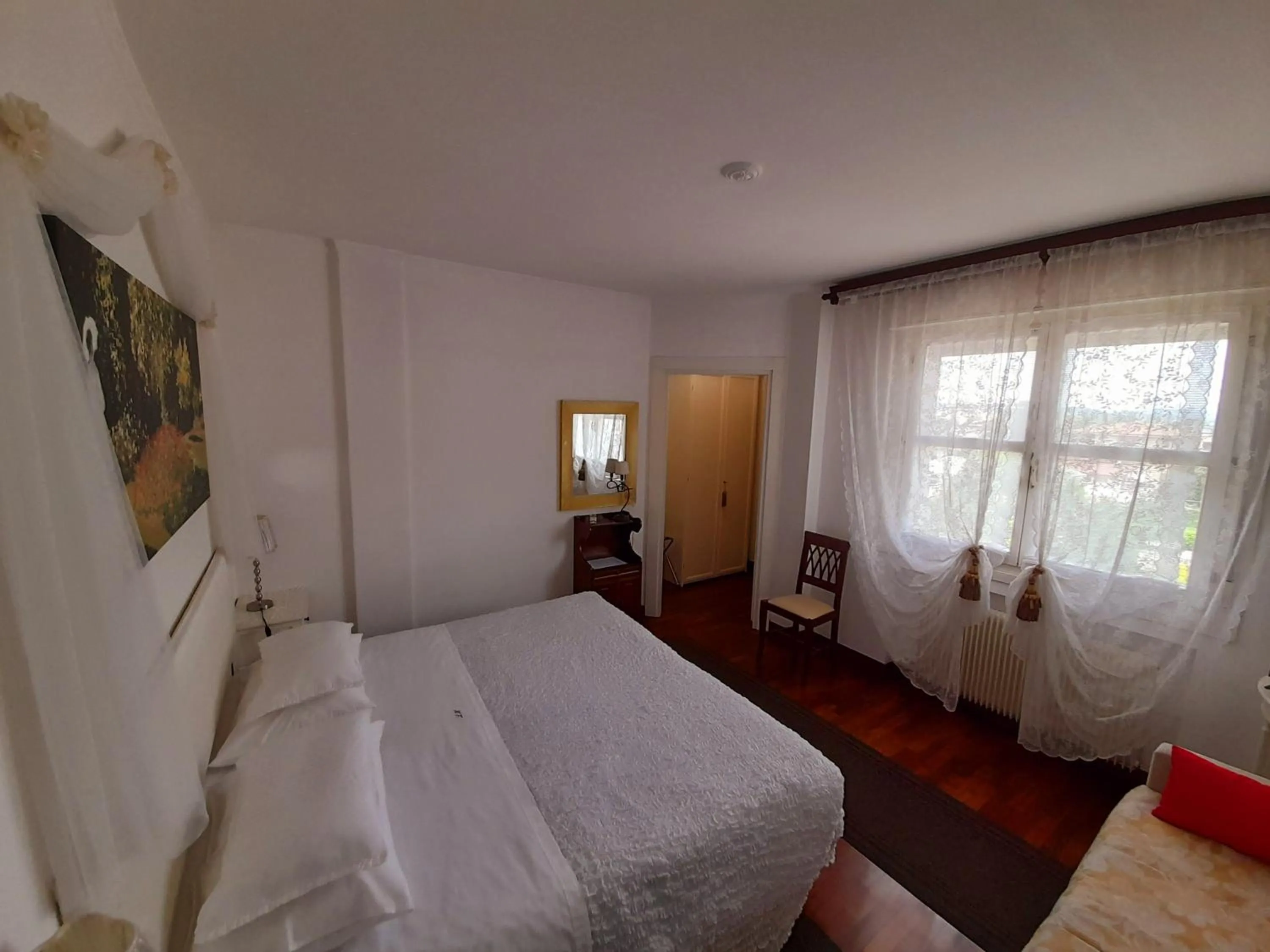 Photo of the whole room, Bed in Luxury House B&B