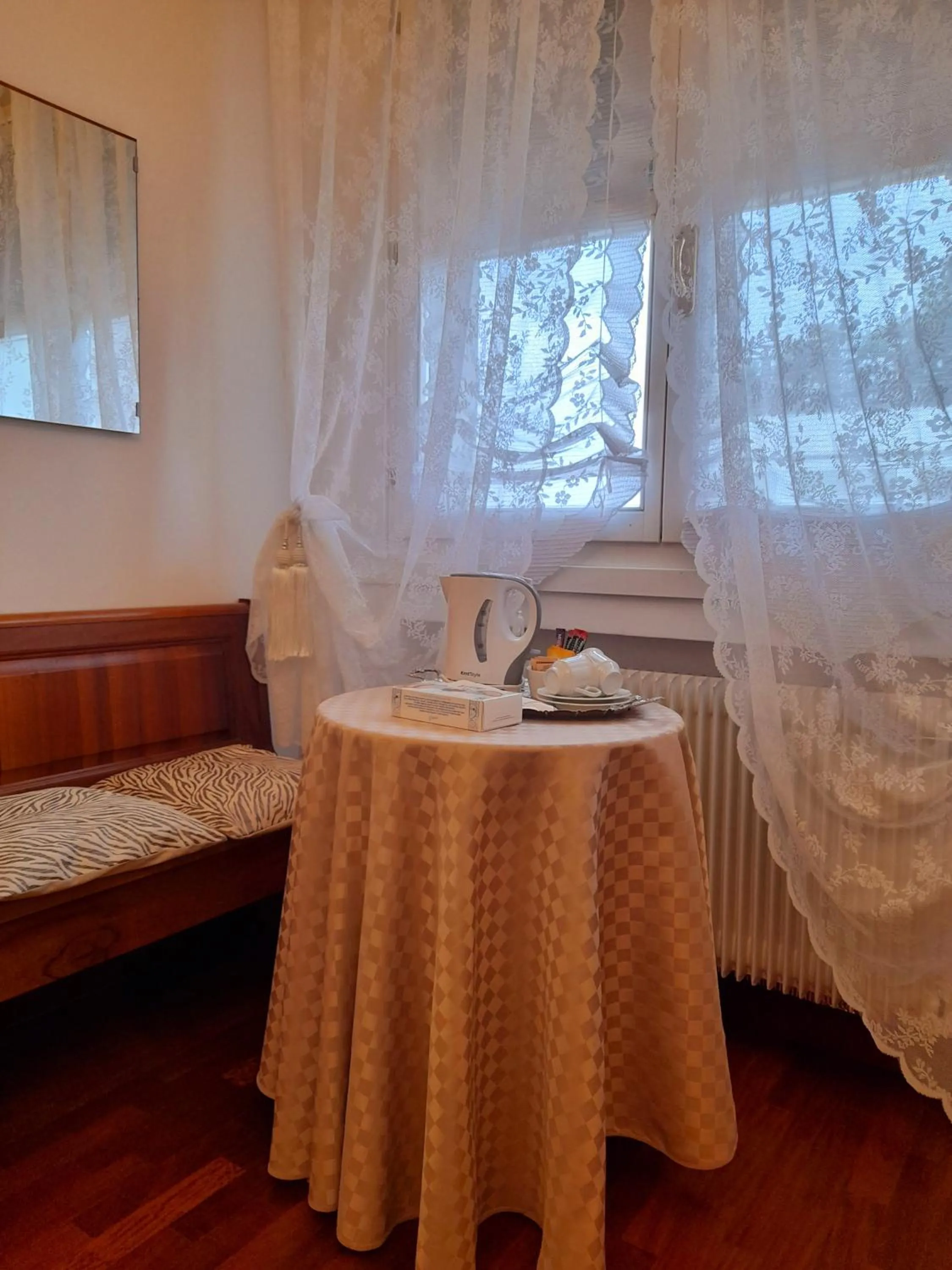 Bedroom, Bed in Luxury House B&B