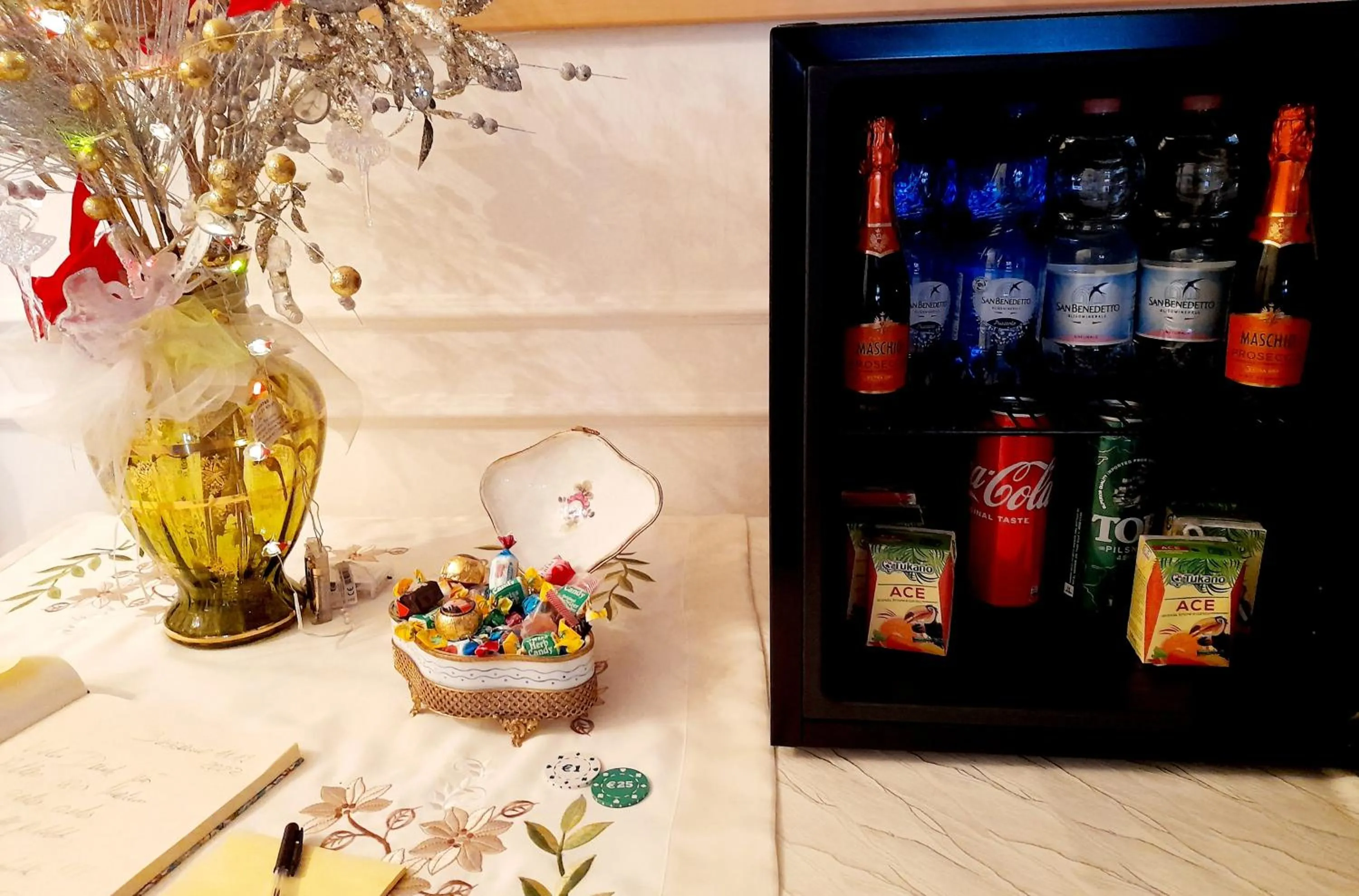 minibar in Luxury House B&B