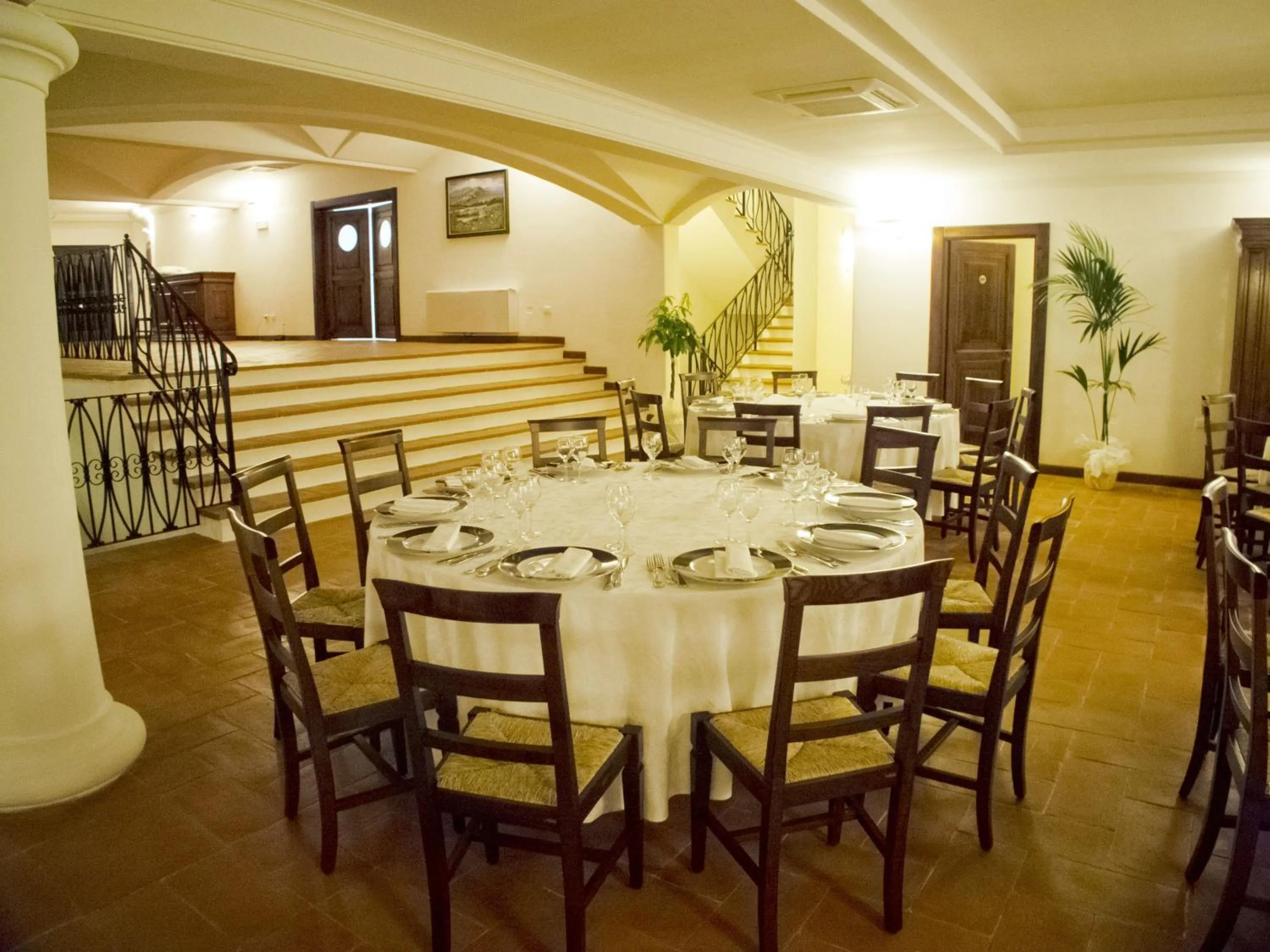 Restaurant/places to eat in Tenuta Su Vrau