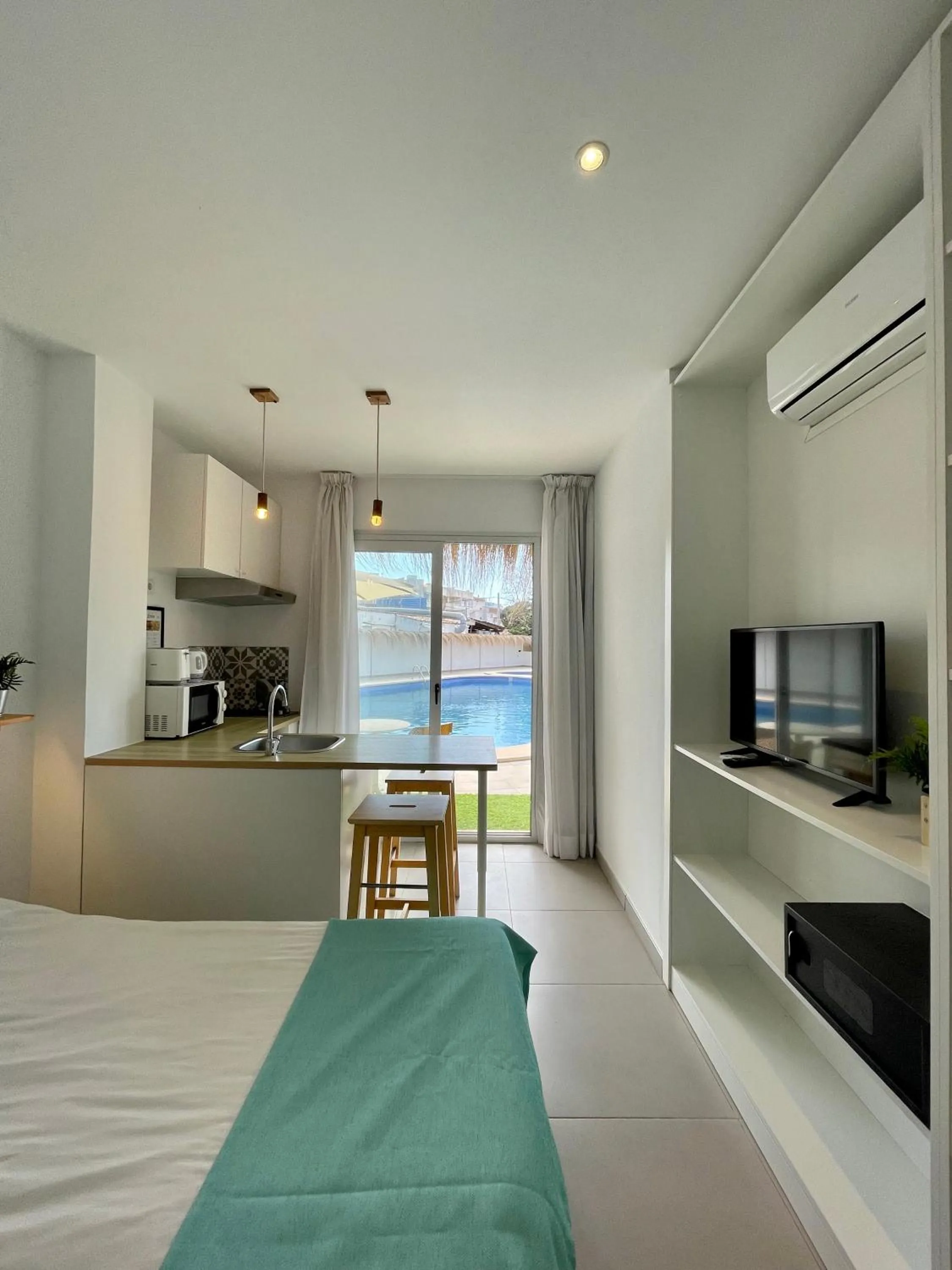 Bed in Apartaments La Perla Negra