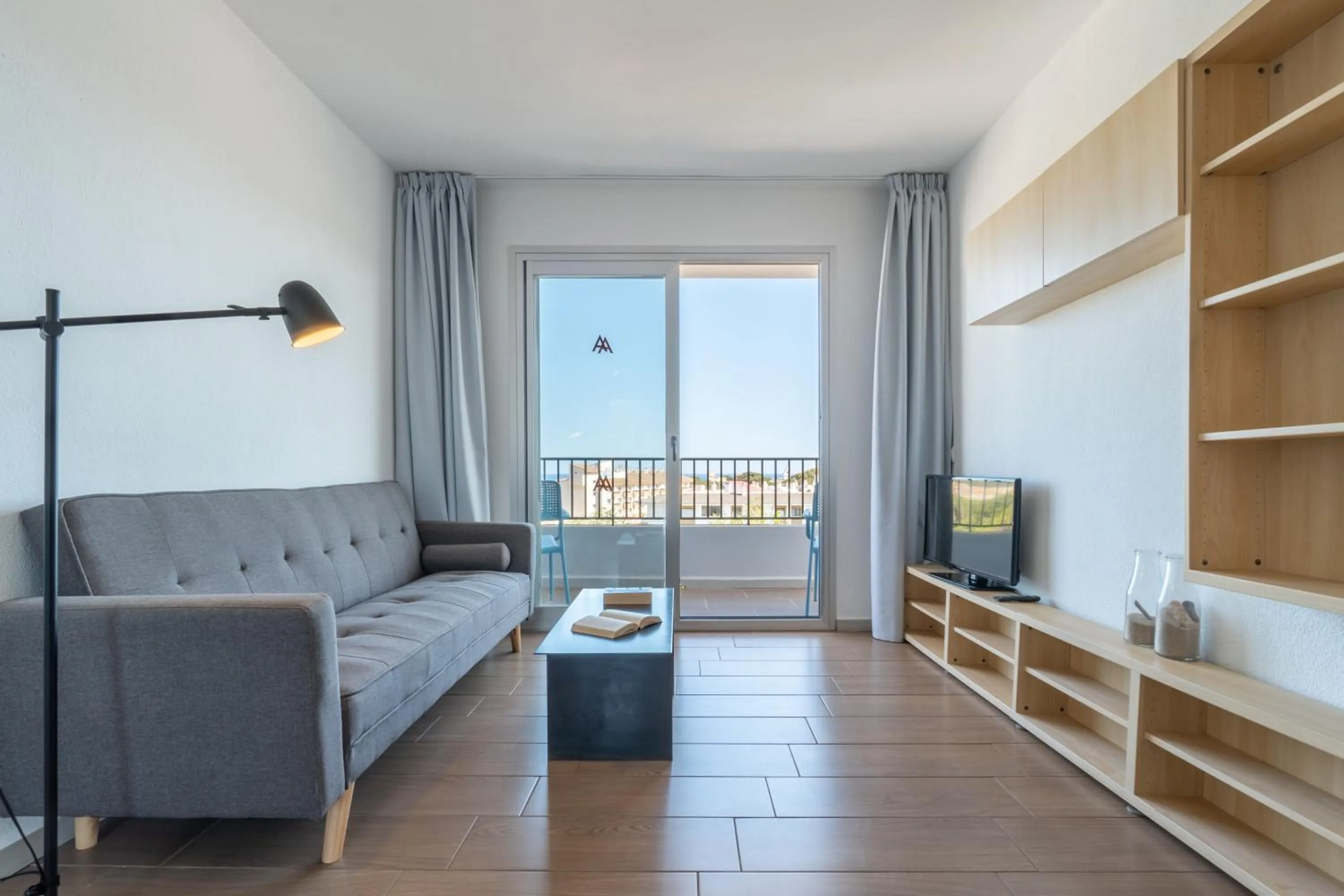 Bed in Apartaments La Perla Negra