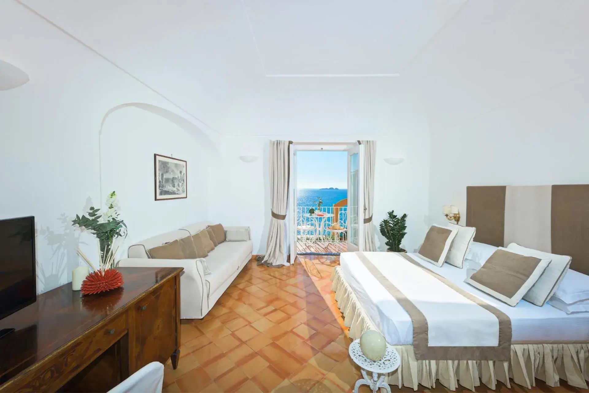 Classic Double Room with Sea View in Hotel L'Ancora Classic Double Room with Sea View in Hotel L'Ancora