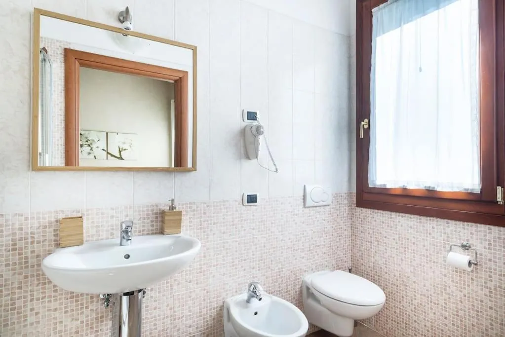 Toilet in Agriturismo Ai Carpini