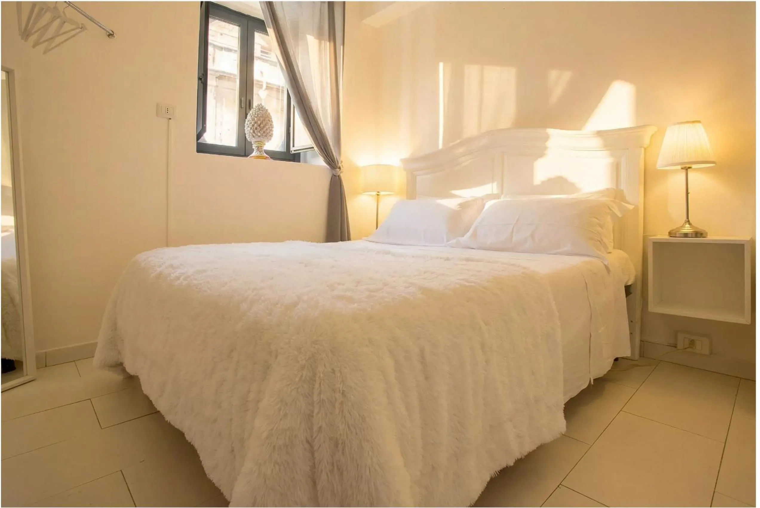 Bedroom, Bed in Palazzo Bruca Catania