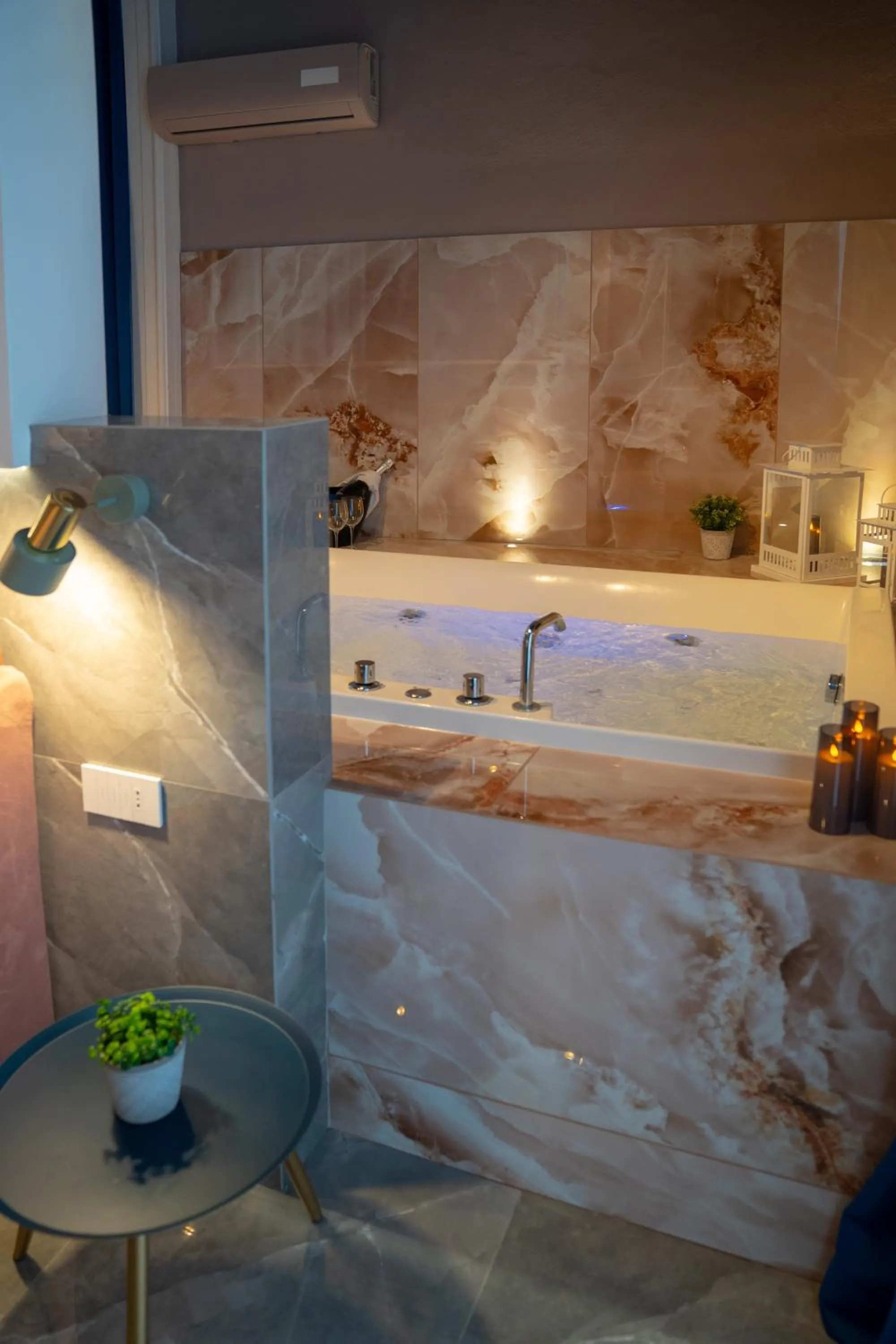 Hot Tub in Palazzo Bruca Catania