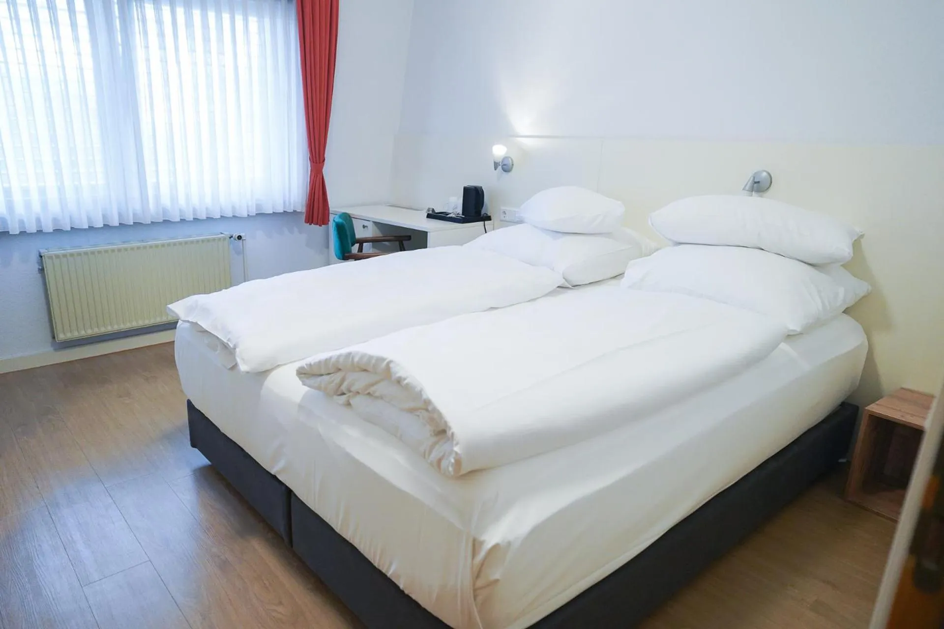 Photo of the whole room, Bed in AP Hotel Mannheim Viernheim am Kapellenberg