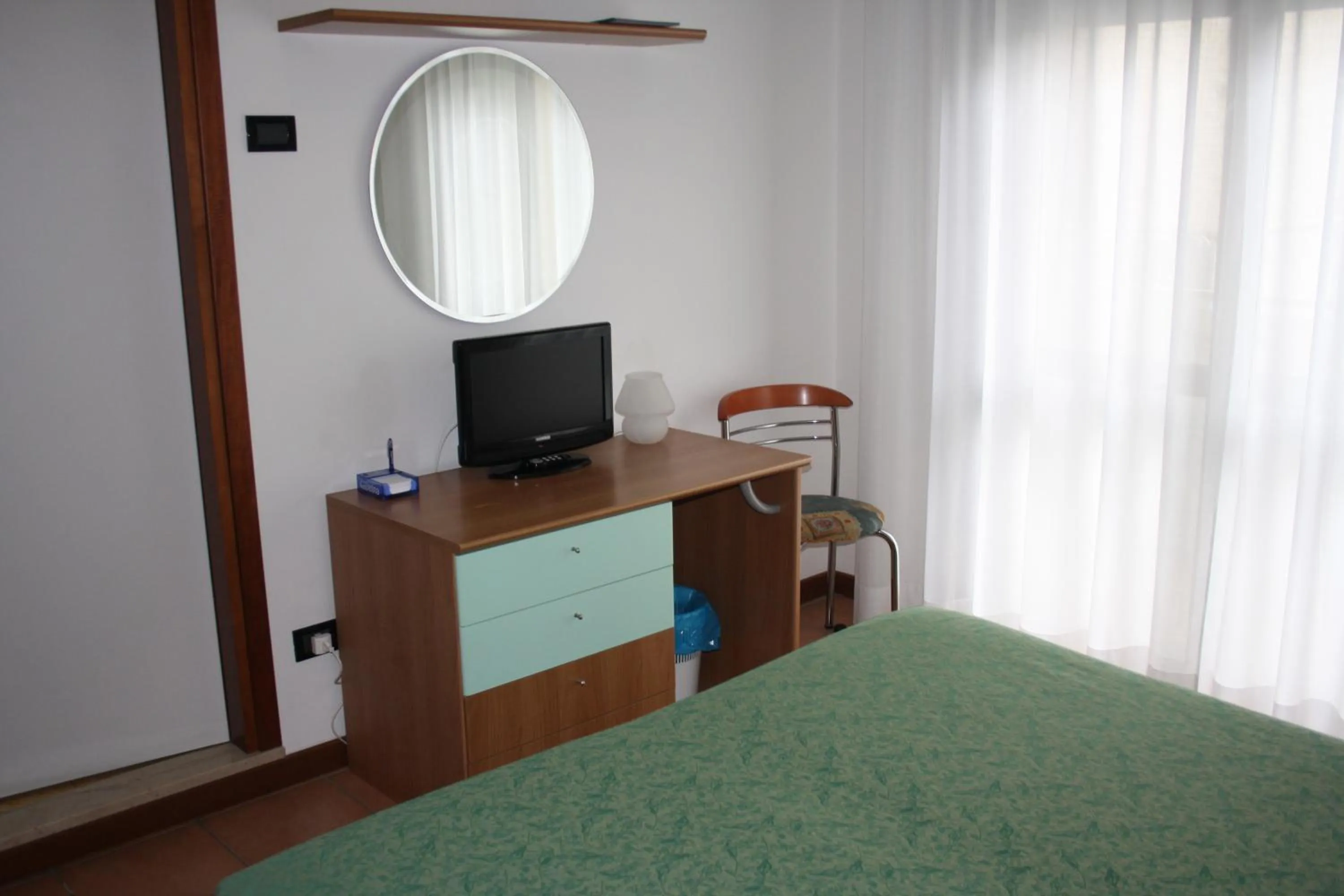TV and multimedia, Bed in Hotel Etna