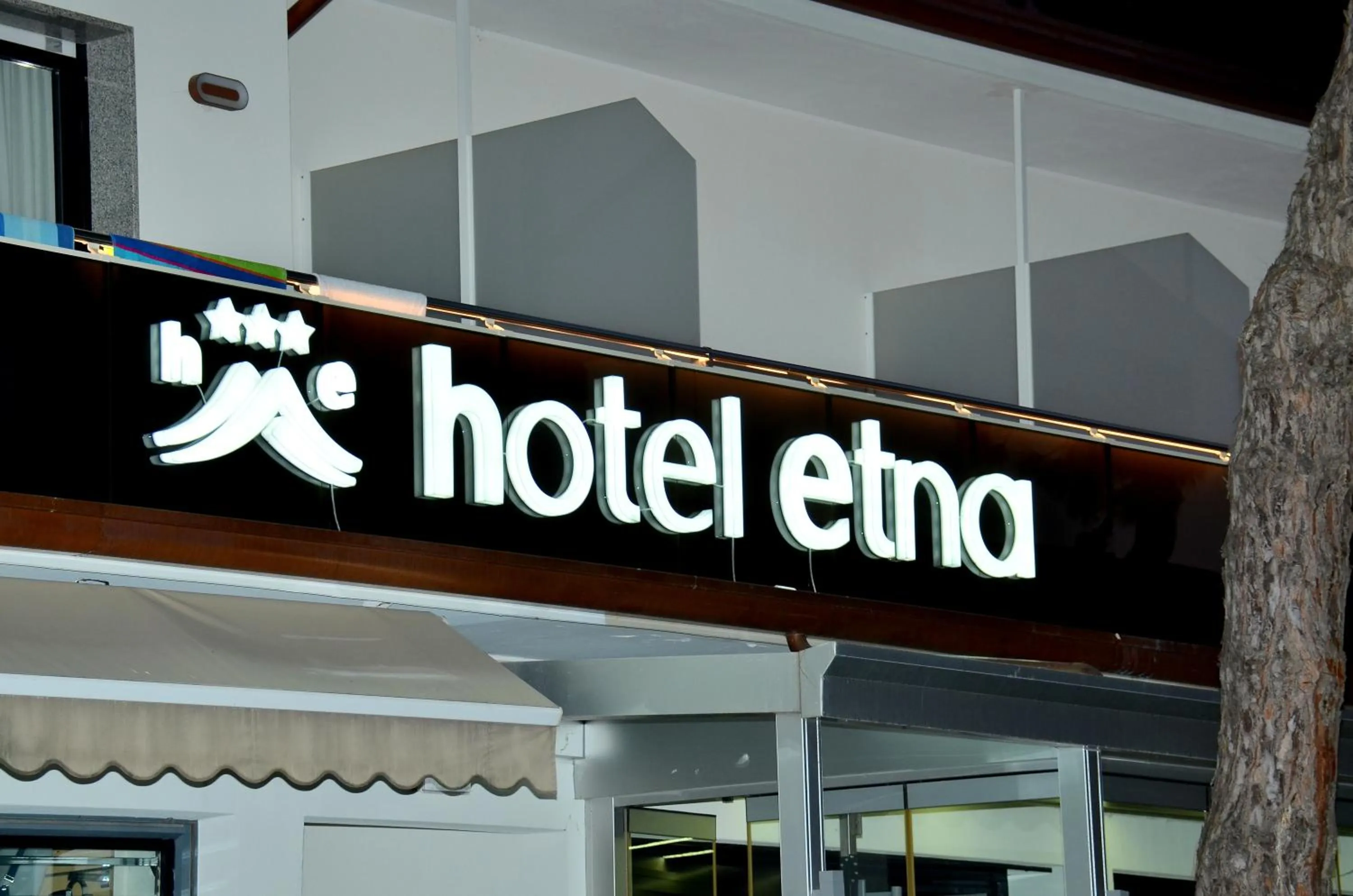 Property logo or sign in Hotel Etna