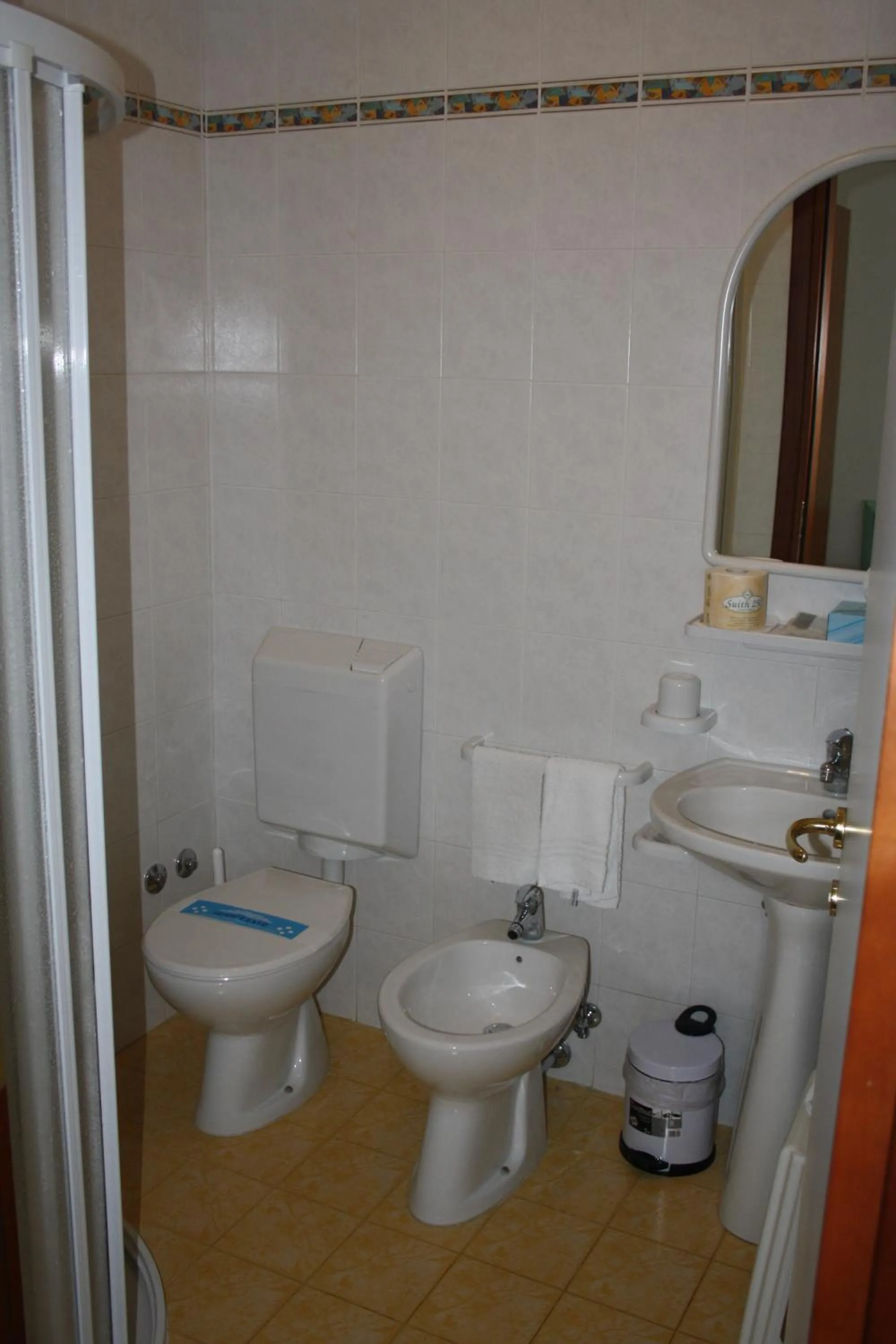 Toilet in Hotel Etna