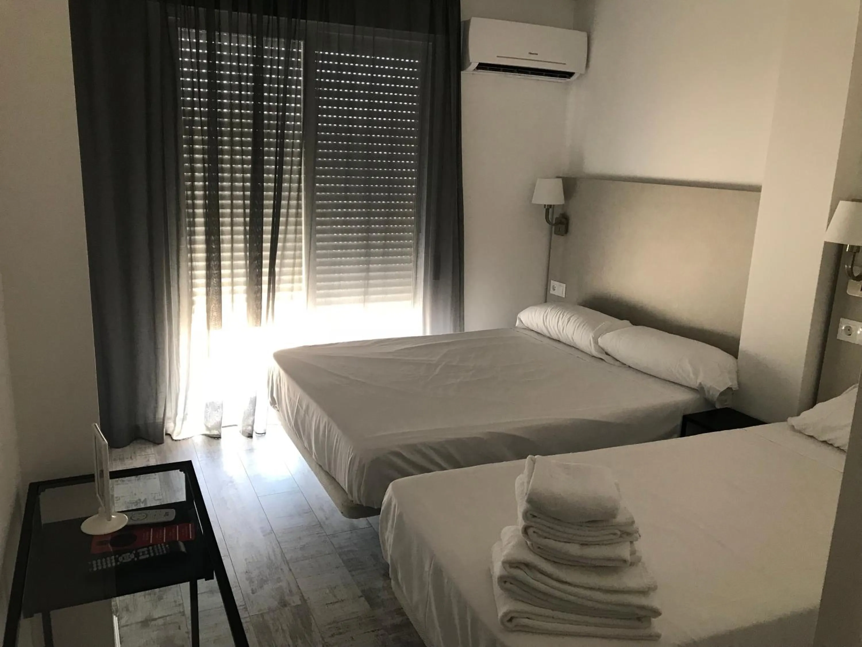 Photo of the whole room, Bed in Hotel Boutique Centro BBB Auto check in