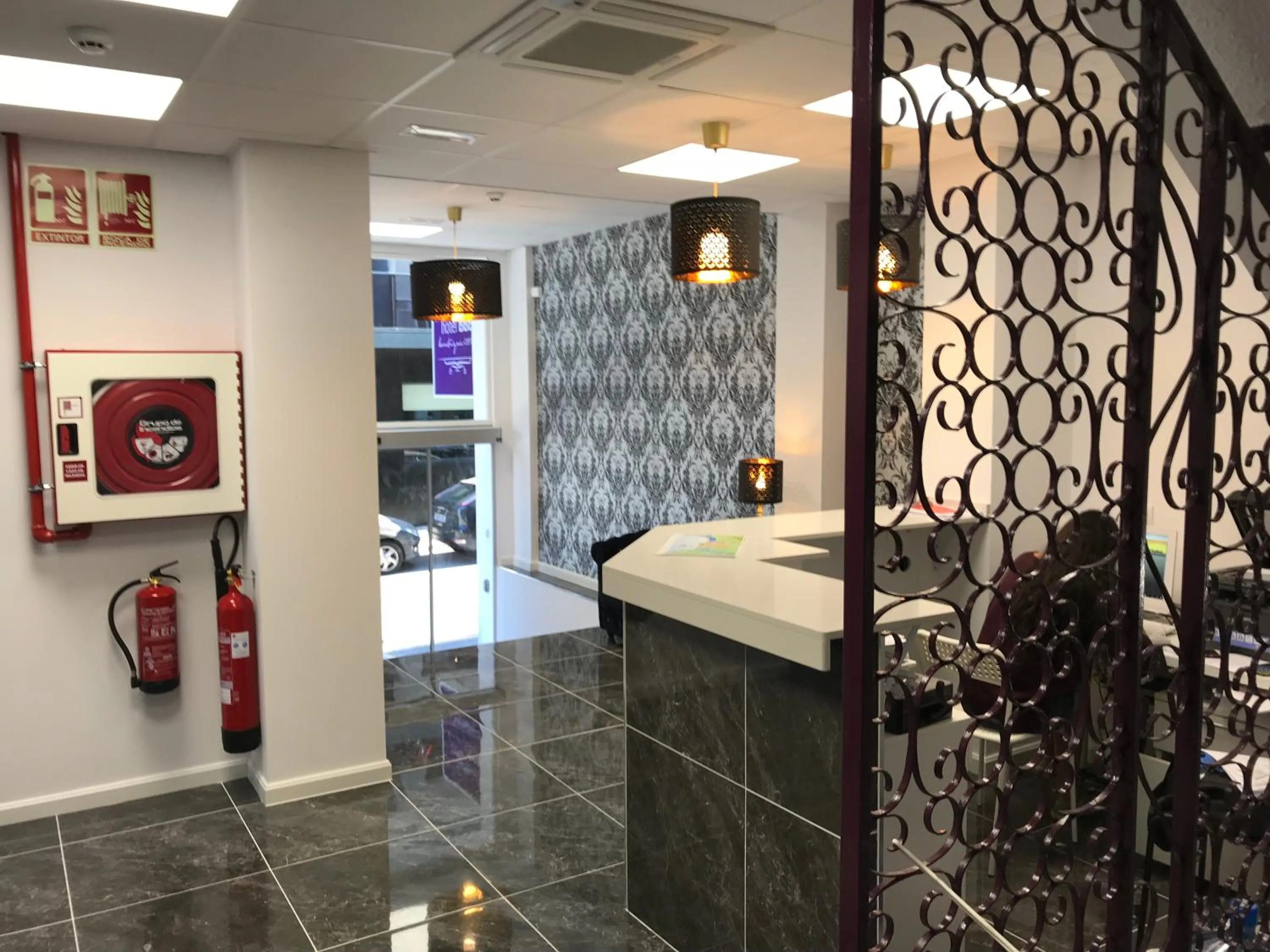 Lobby or reception, Bathroom in Hotel Boutique Centro BBB Auto check in