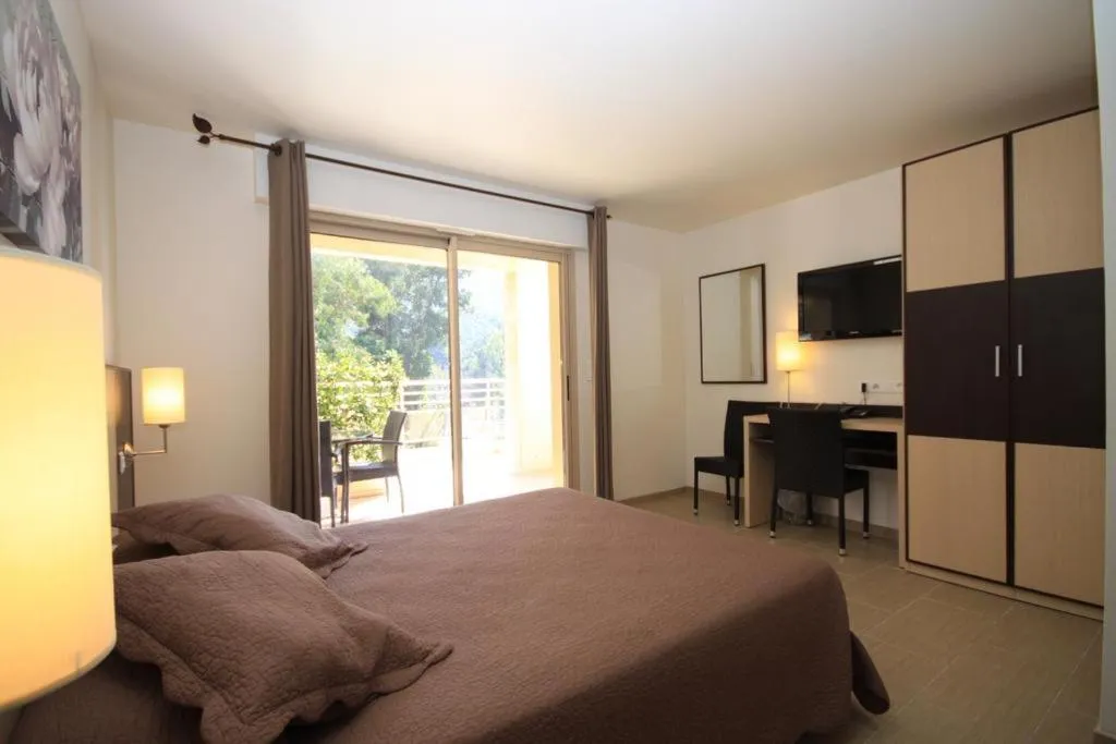 Bed in Hôtel et Résidence Costa Rossa