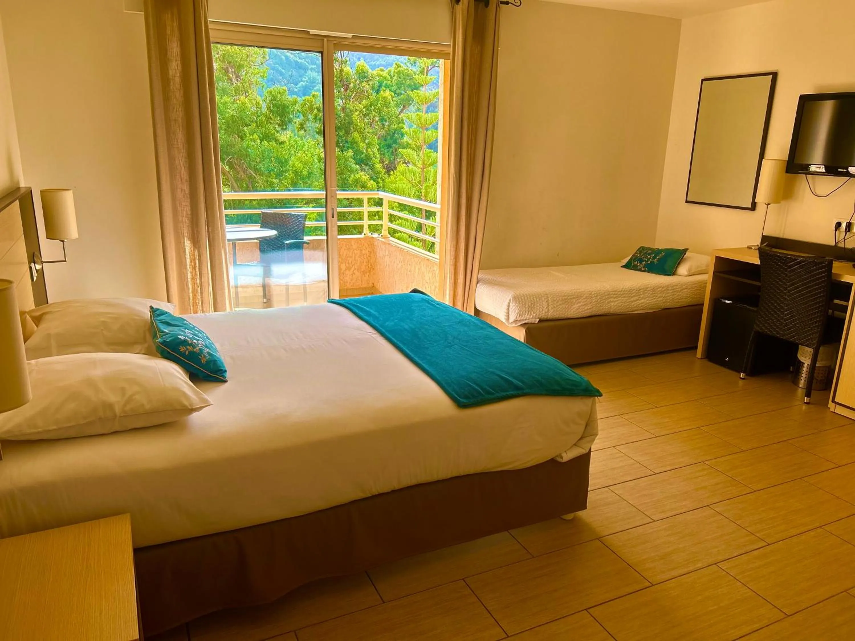 Bed in Hôtel et Résidence Costa Rossa