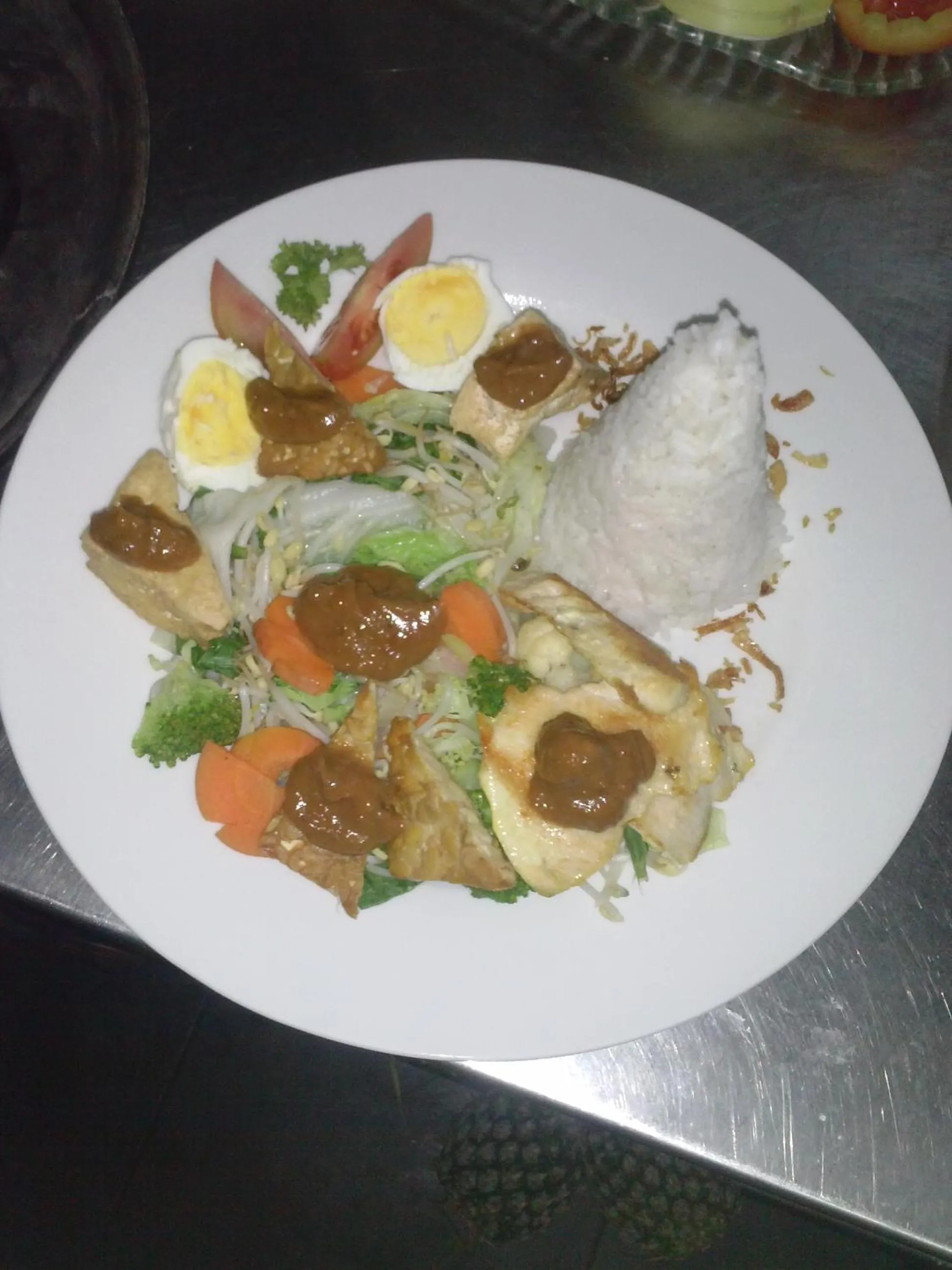 Food in Bayshore Villa