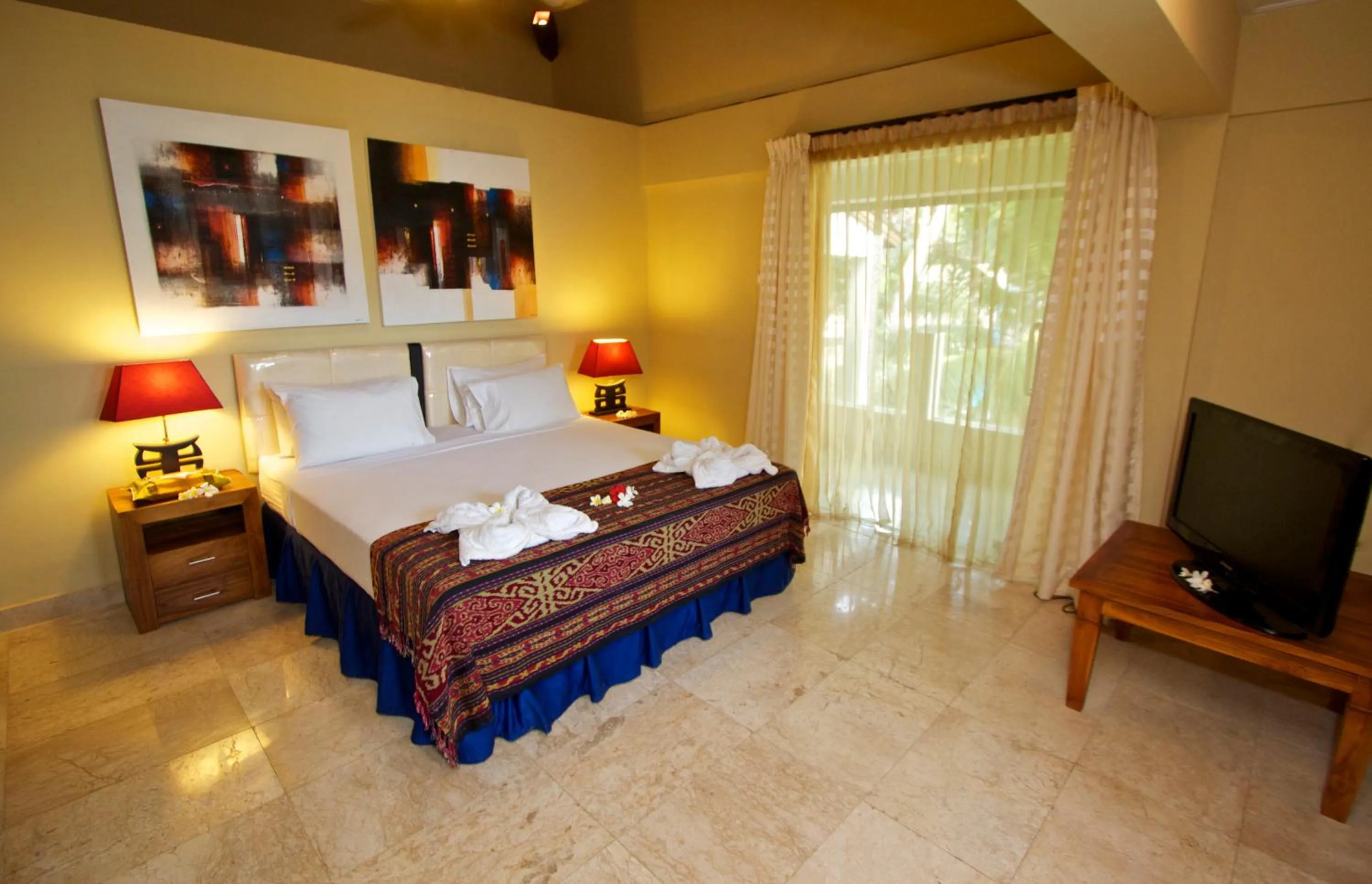 Bedroom, Bed in Bayshore Villa