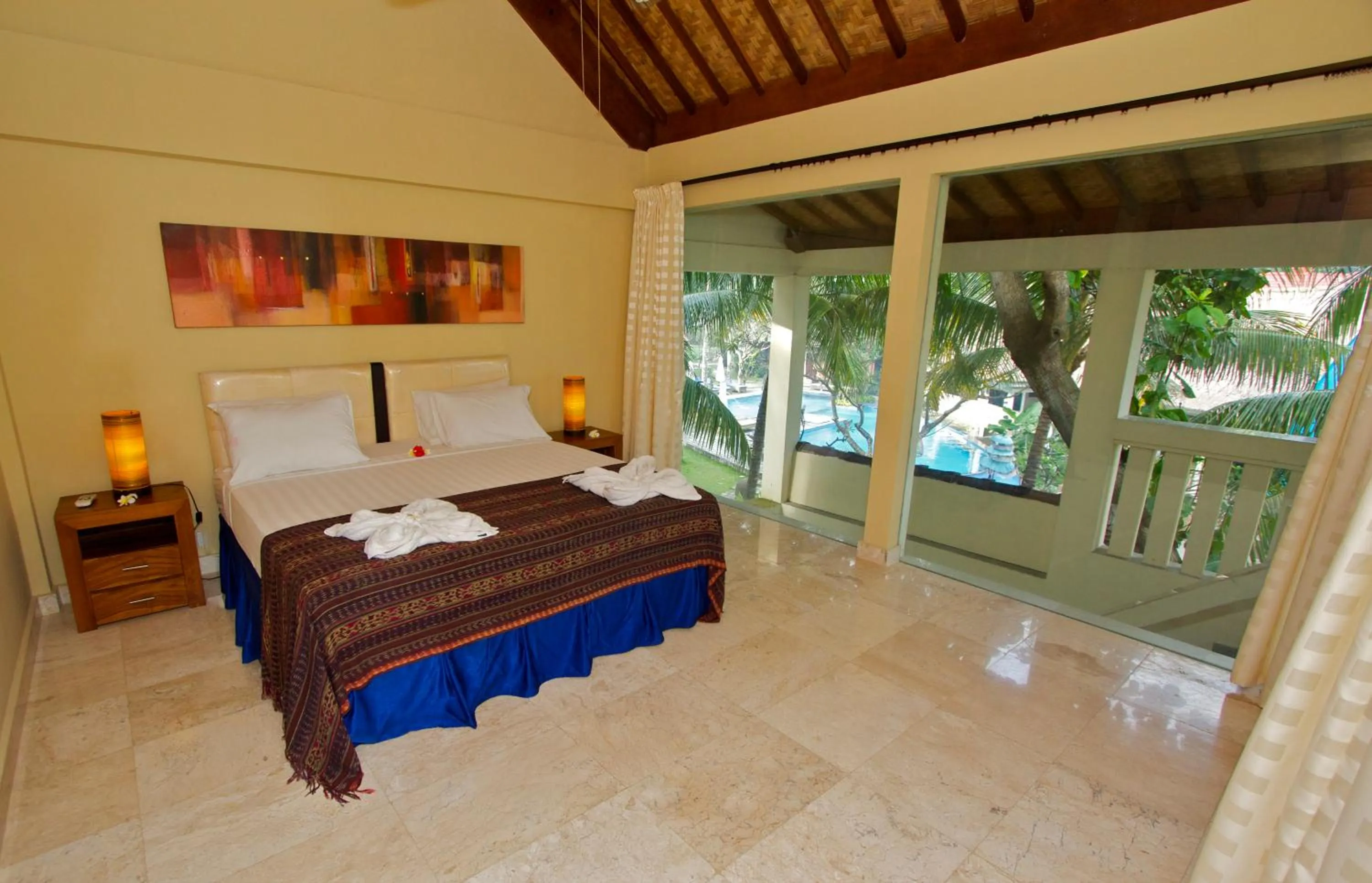 Bedroom, Bed in Bayshore Villa