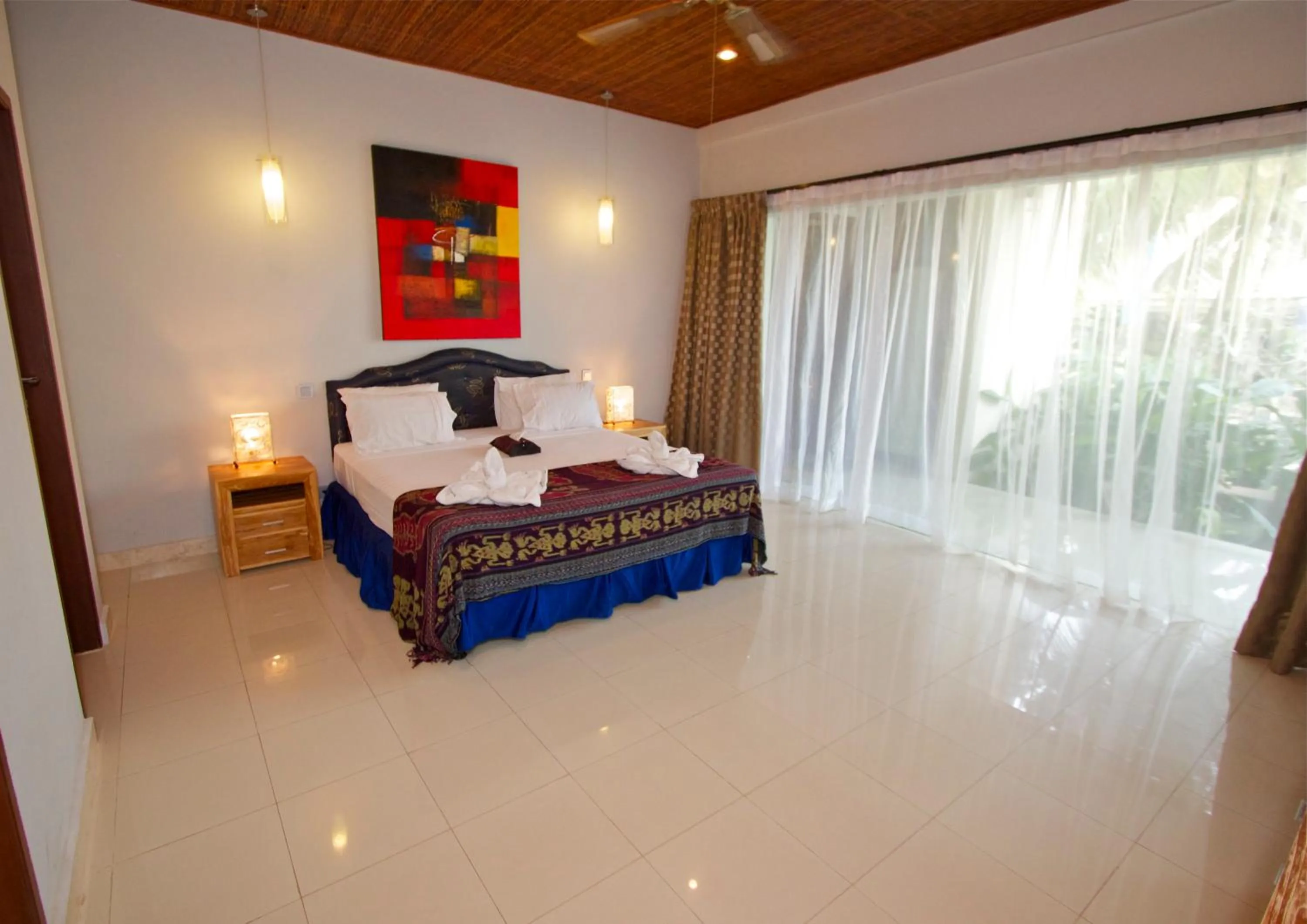 Bedroom, Bed in Bayshore Villa