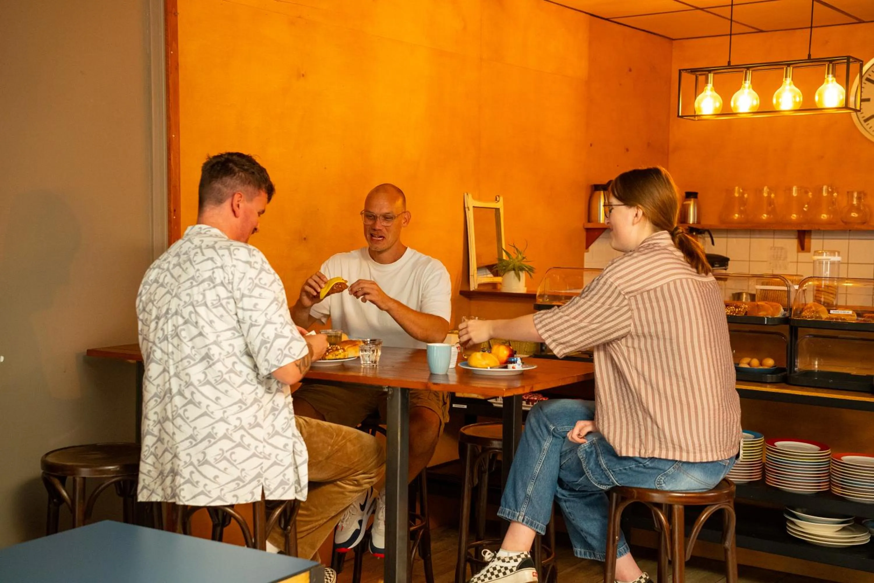 Food and drinks in Simplon Hostel