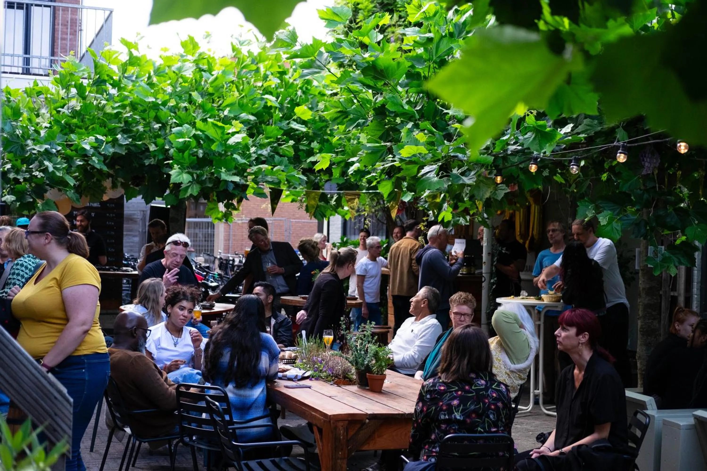 Inner courtyard view in Simplon Hostel