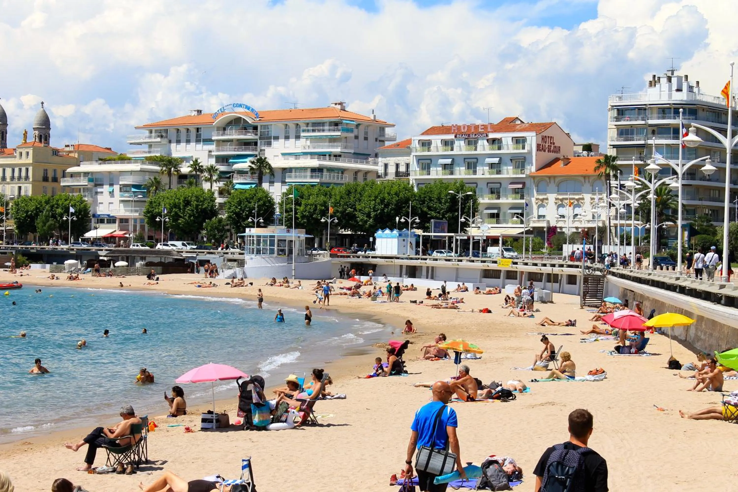 Beach in Nouvel Hotel