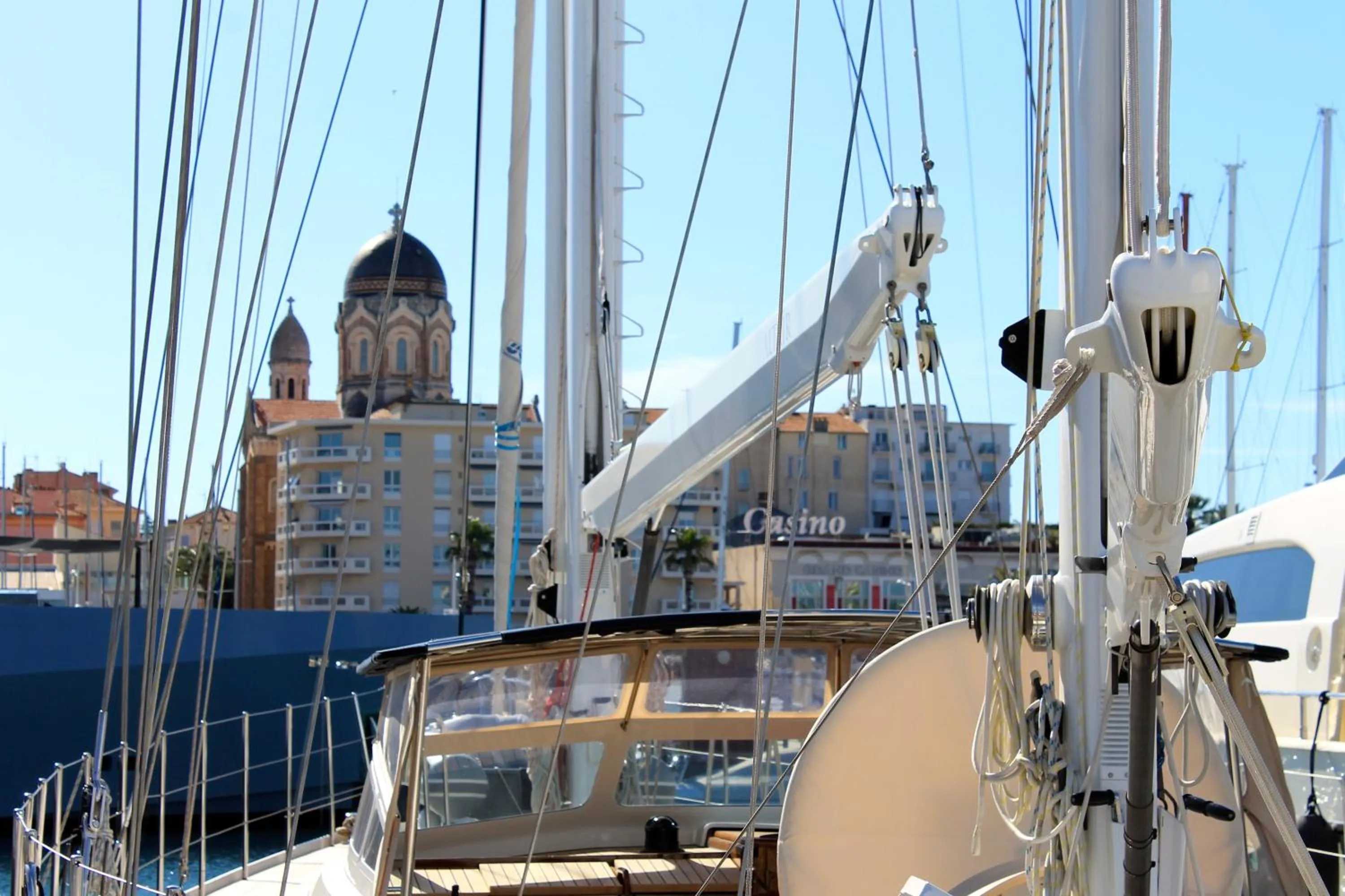 Bathroom in Nouvel Hotel
